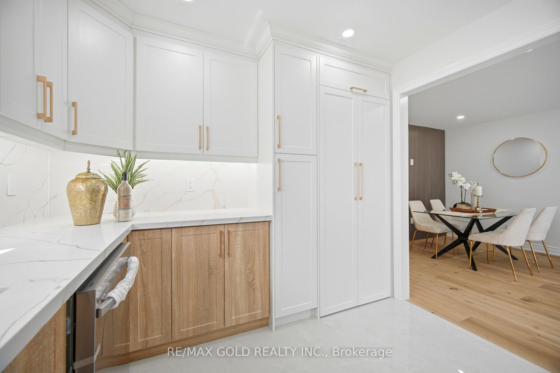 Photo 13 of 8 Athlone Avenue, Brampton, Avondale — HOMEH