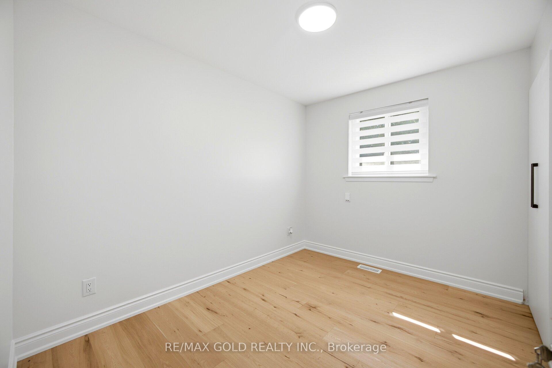Photo 24 of 8 Athlone Avenue, Brampton, Avondale — HOMEH