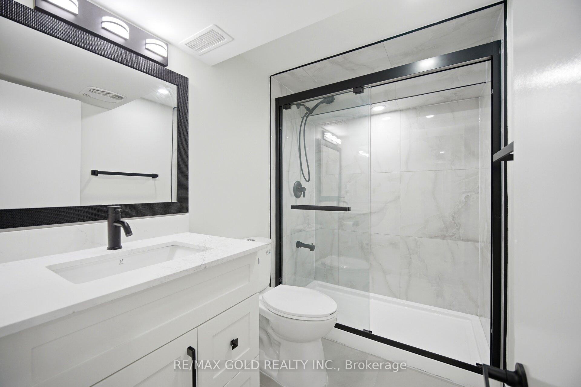 Photo 37 of 8 Athlone Avenue, Brampton, Avondale — HOMEH