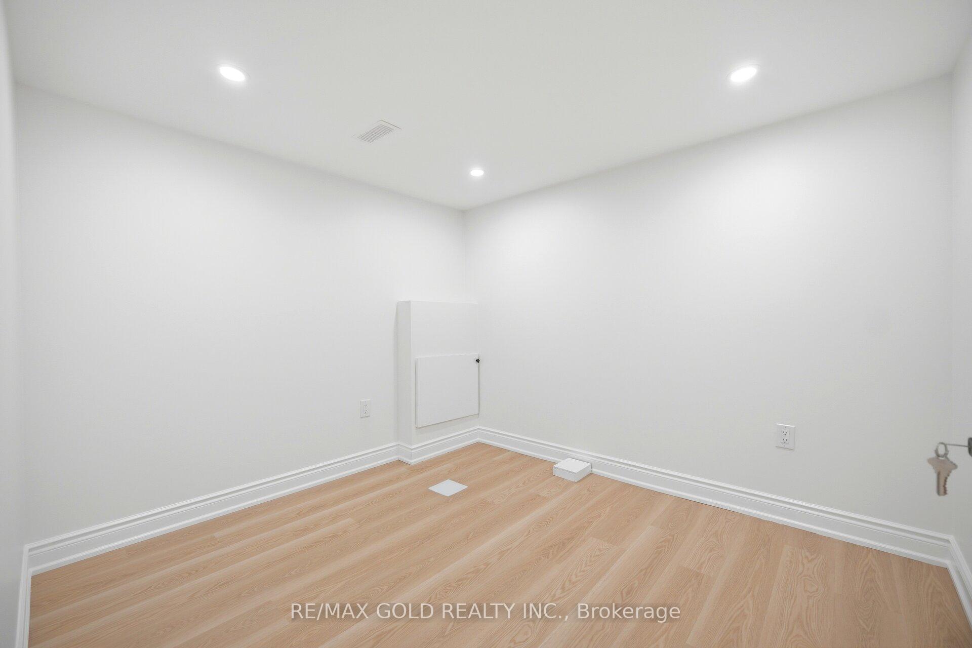 Photo 42 of 8 Athlone Avenue, Brampton, Avondale — HOMEH