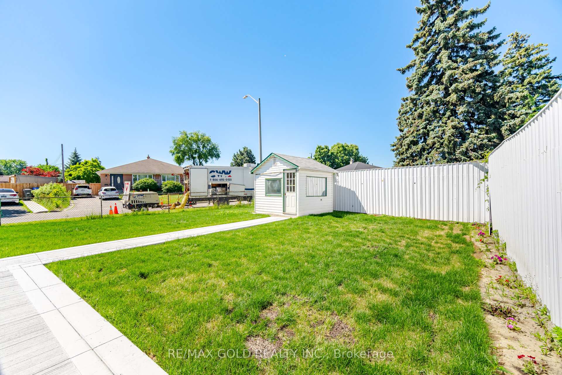 Photo 48 of 8 Athlone Avenue, Brampton, Avondale — HOMEH