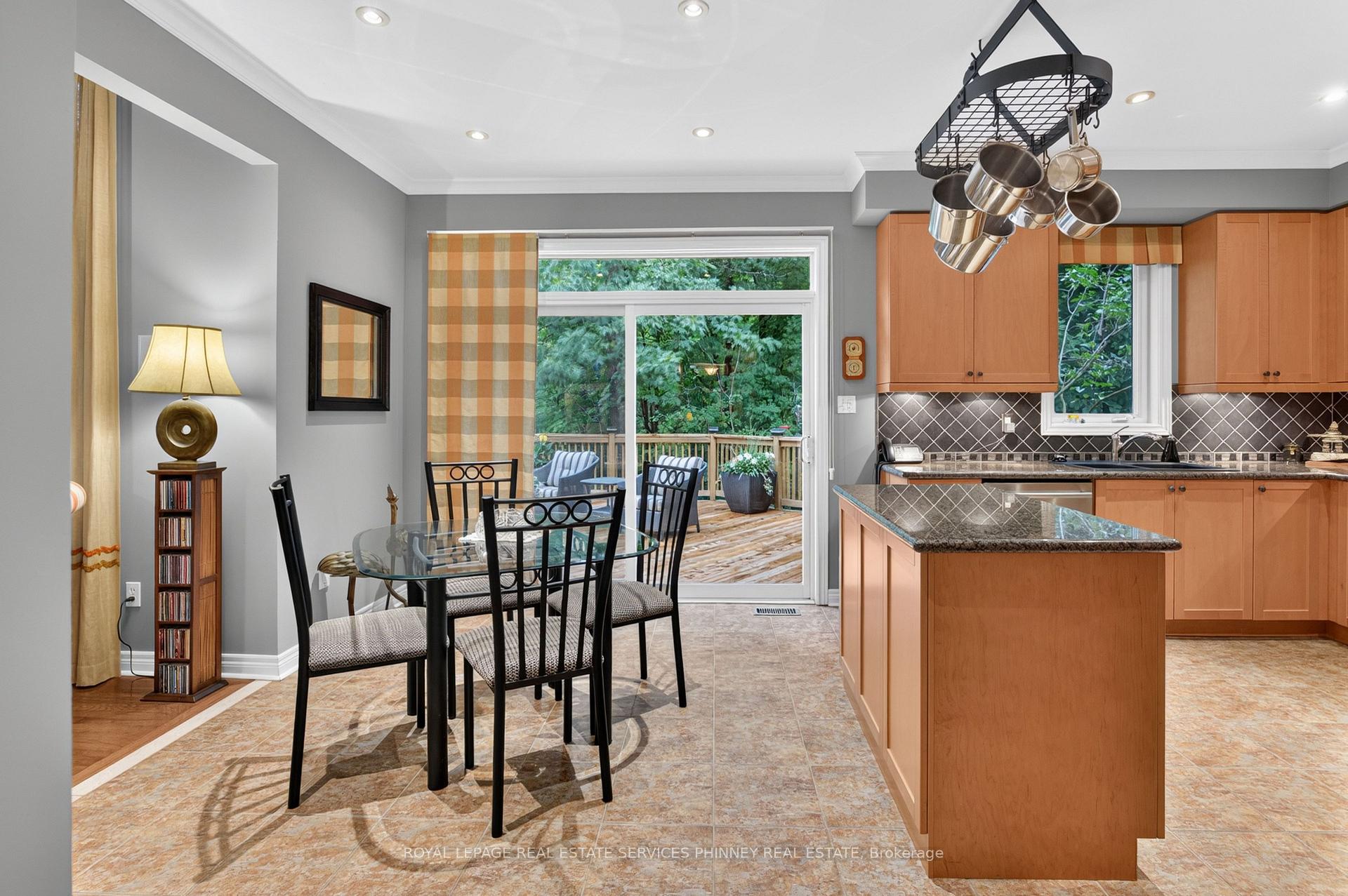 Photo 9 of 211 Creek Path Avenue, Oakville, Bronte — HOMEH