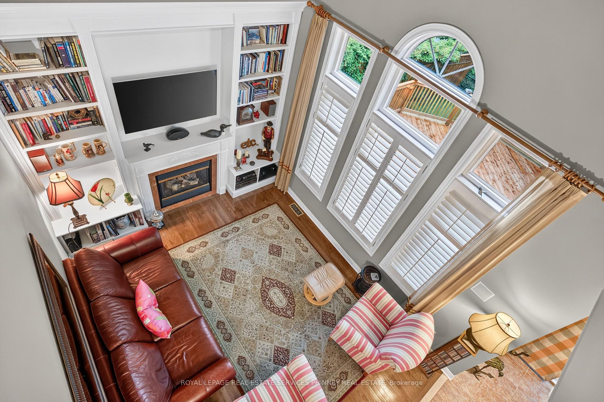 Photo 17 of 211 Creek Path Avenue, Oakville, Bronte — HOMEH