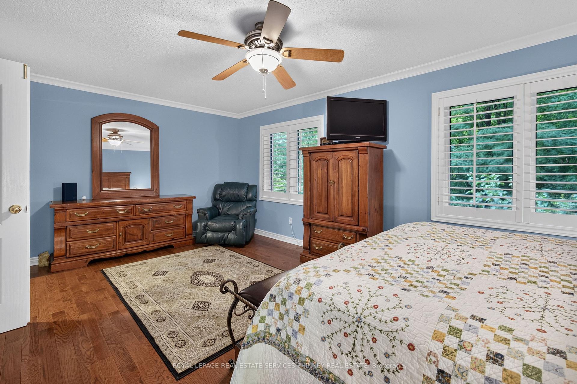 Photo 35 of 211 Creek Path Avenue, Oakville, Bronte — HOMEH