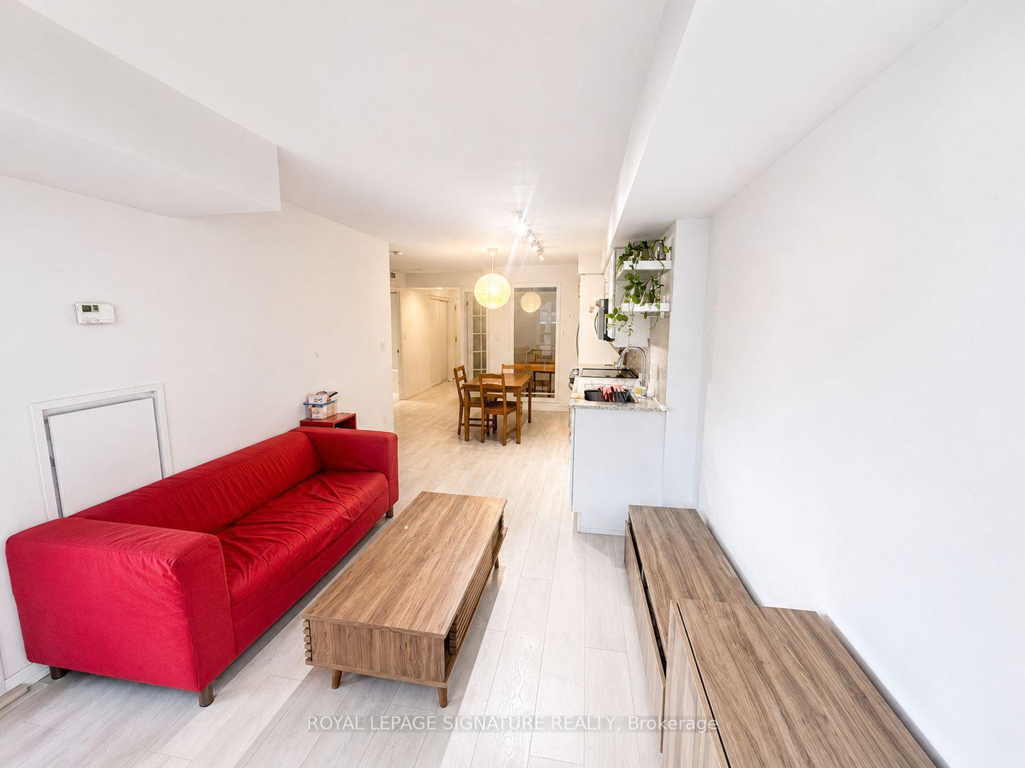 Photo 5 of Unit 903, 400 Adelaide Street E, Toronto, Moss Park — HOMEH