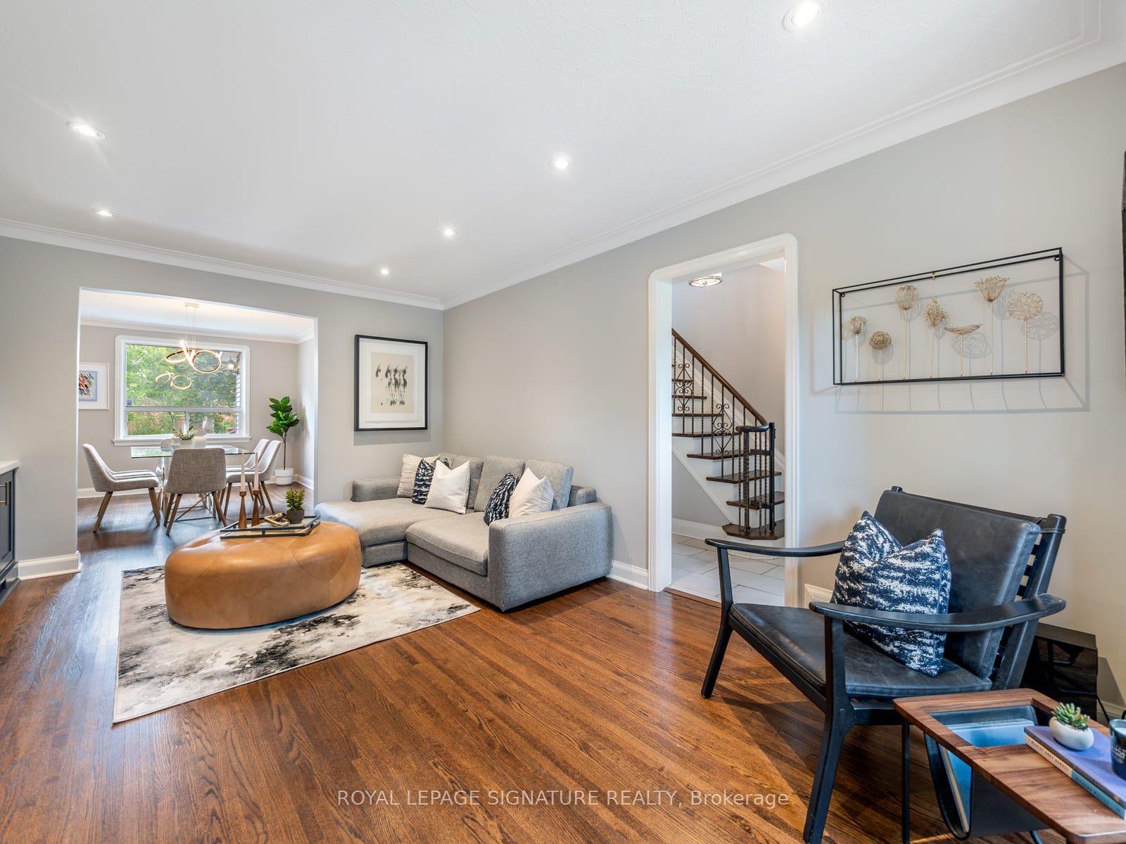 Photo 8 of 31 Brookview Drive, Toronto, Englemount-Lawrence — HOMEH