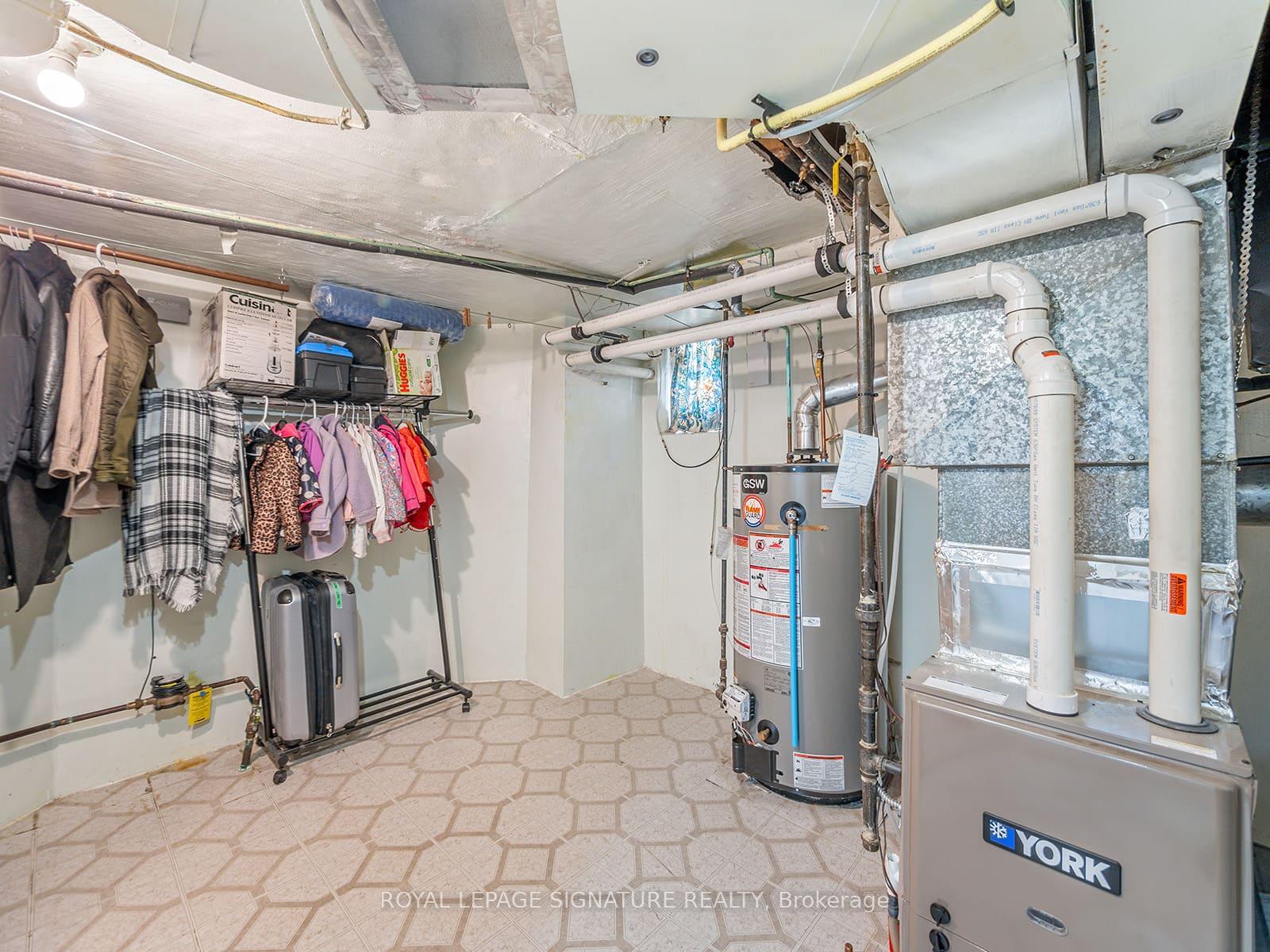 Photo 31 of 31 Brookview Drive, Toronto, Englemount-Lawrence — HOMEH