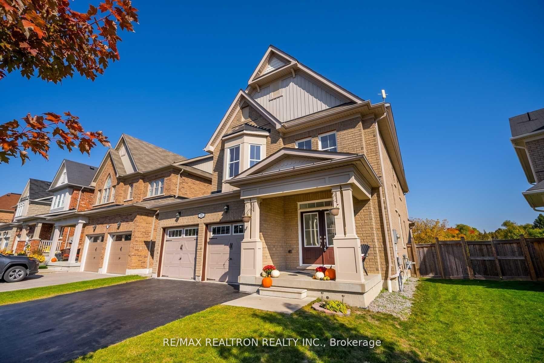 Photo 4 of 15 Burning Springs Place, Whitby, Brooklin — HOMEH