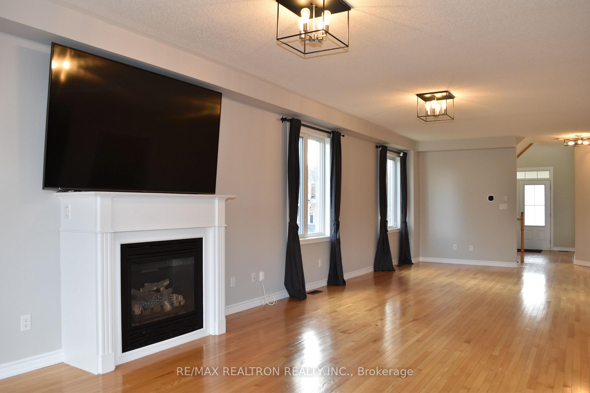 Photo 15 of 15 Burning Springs Place, Whitby, Brooklin — HOMEH
