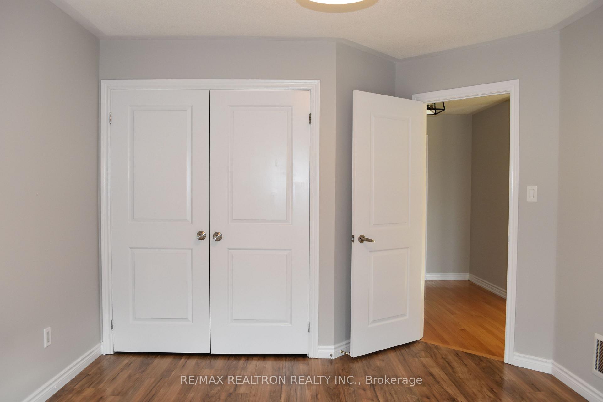 Photo 33 of 15 Burning Springs Place, Whitby, Brooklin — HOMEH