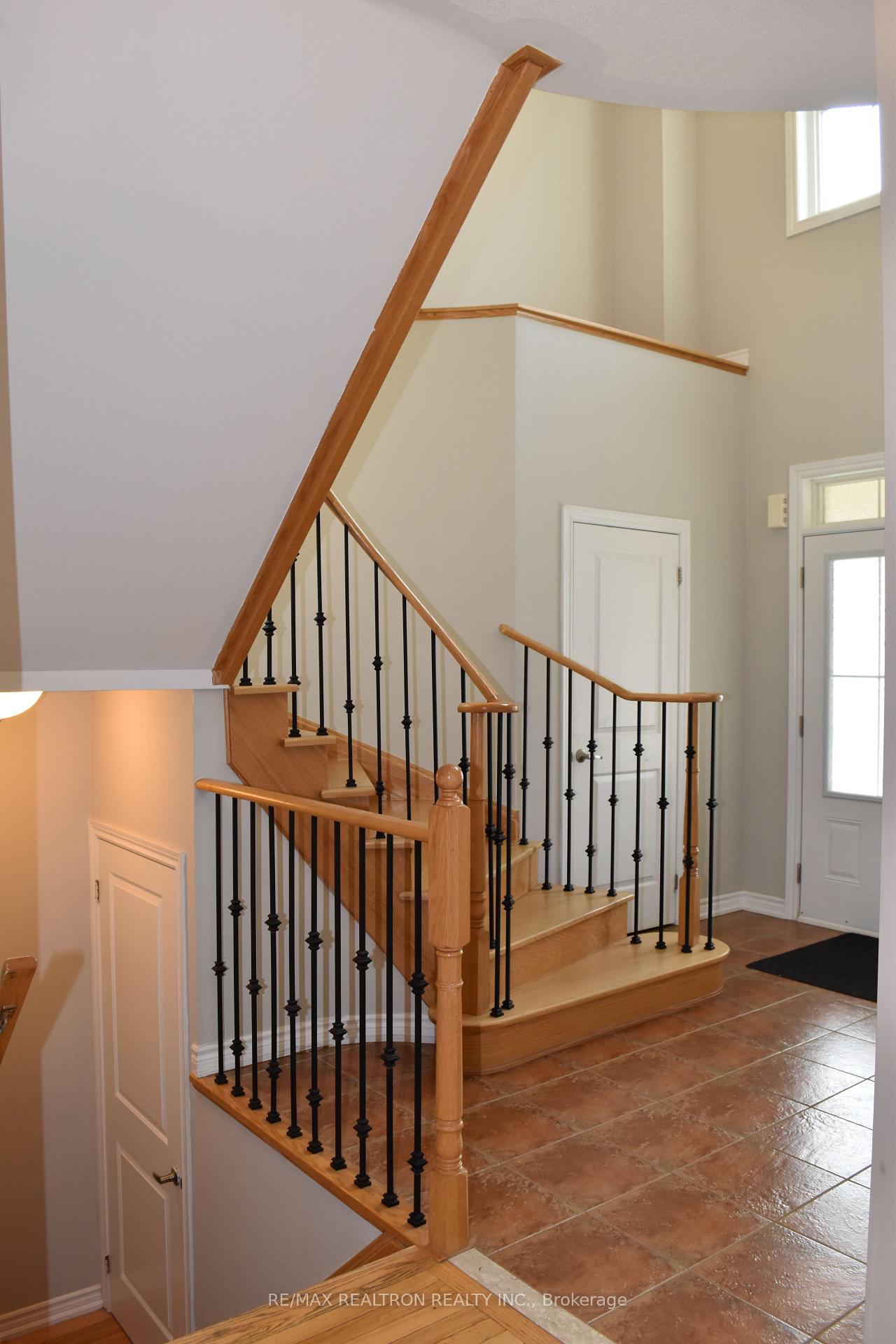 Photo 37 of 15 Burning Springs Place, Whitby, Brooklin — HOMEH