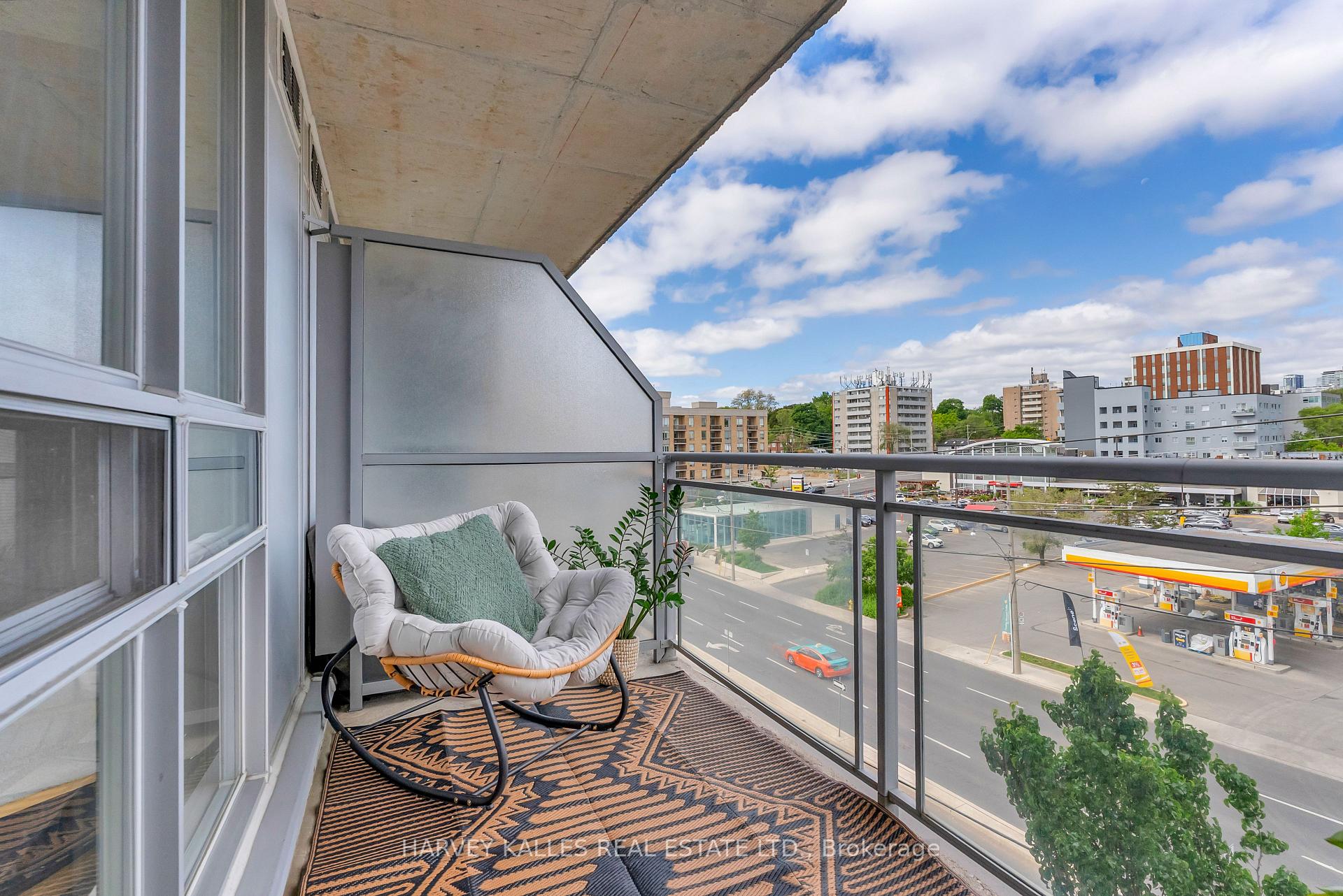 Photo 2 of Unit 505, 1801 Bayview Avenue, Toronto, Leaside — HOMEH