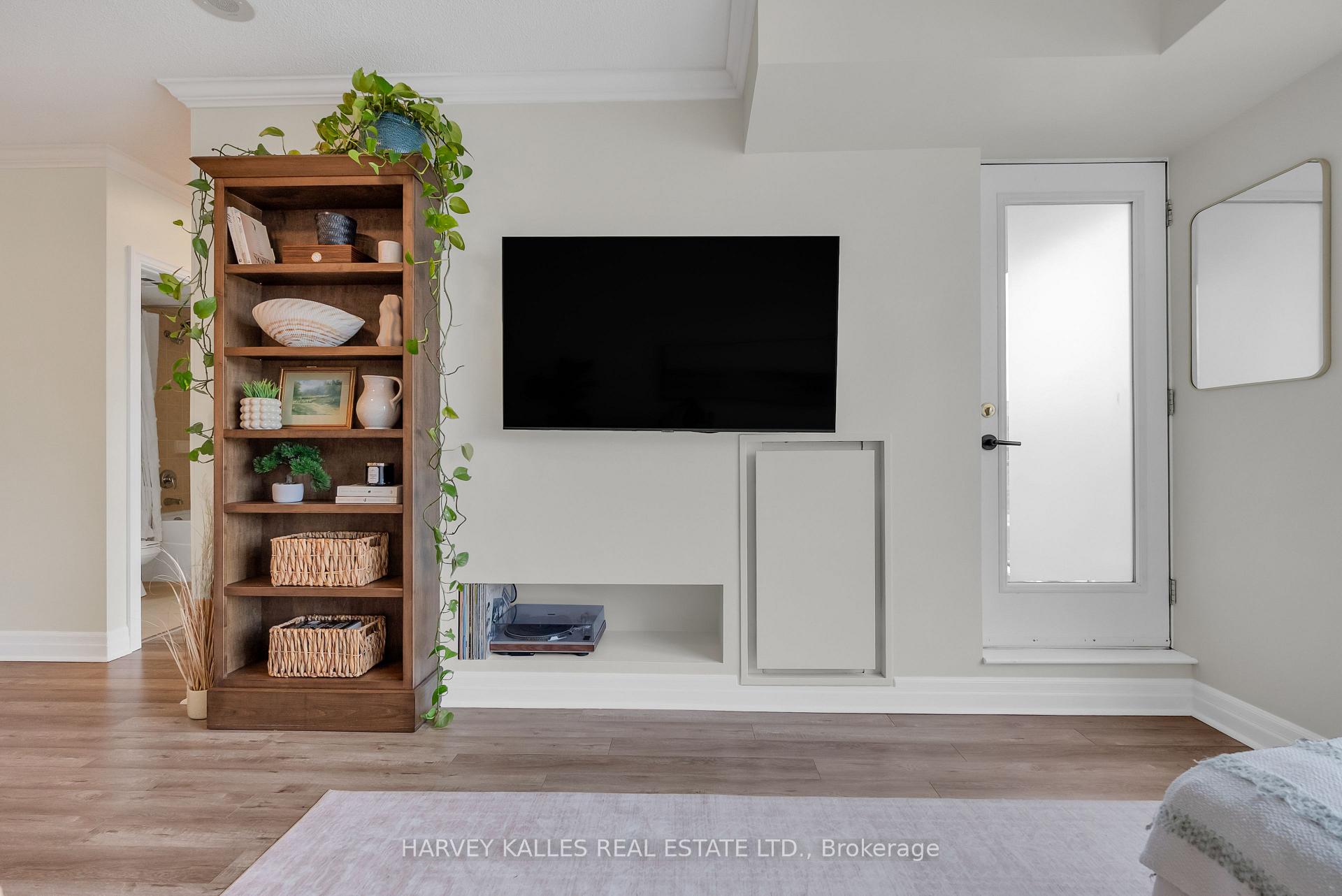Photo 9 of Unit 505, 1801 Bayview Avenue, Toronto, Leaside — HOMEH
