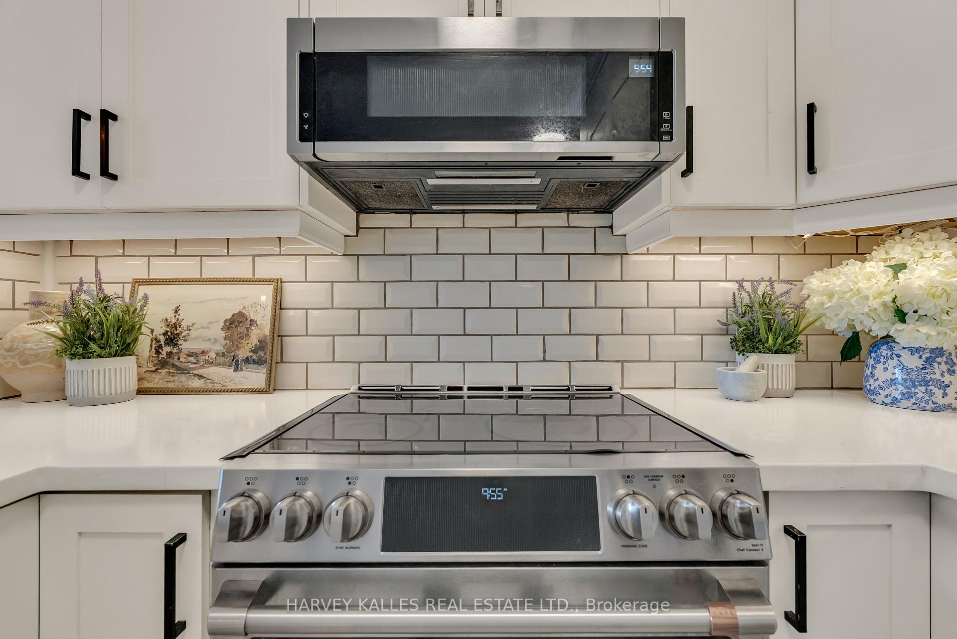 Photo 19 of Unit 505, 1801 Bayview Avenue, Toronto, Leaside — HOMEH