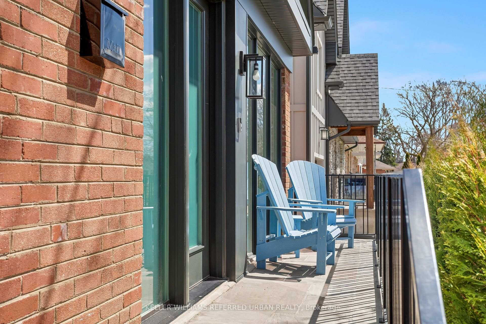 Photo 2 of 25 Delma Drive, Etobicoke, Alderwood — HOMEH
