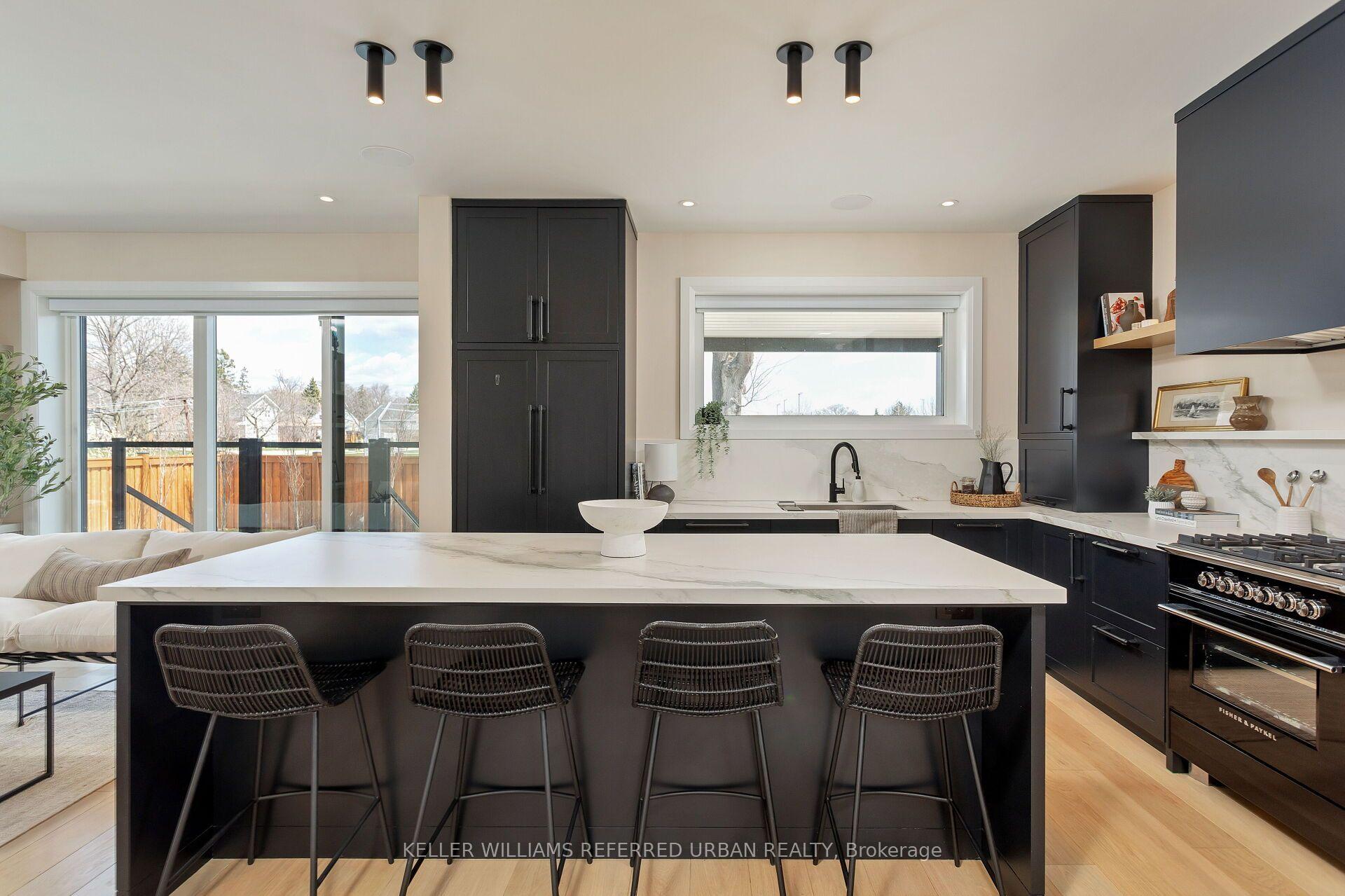 Photo 12 of 25 Delma Drive, Etobicoke, Alderwood — HOMEH