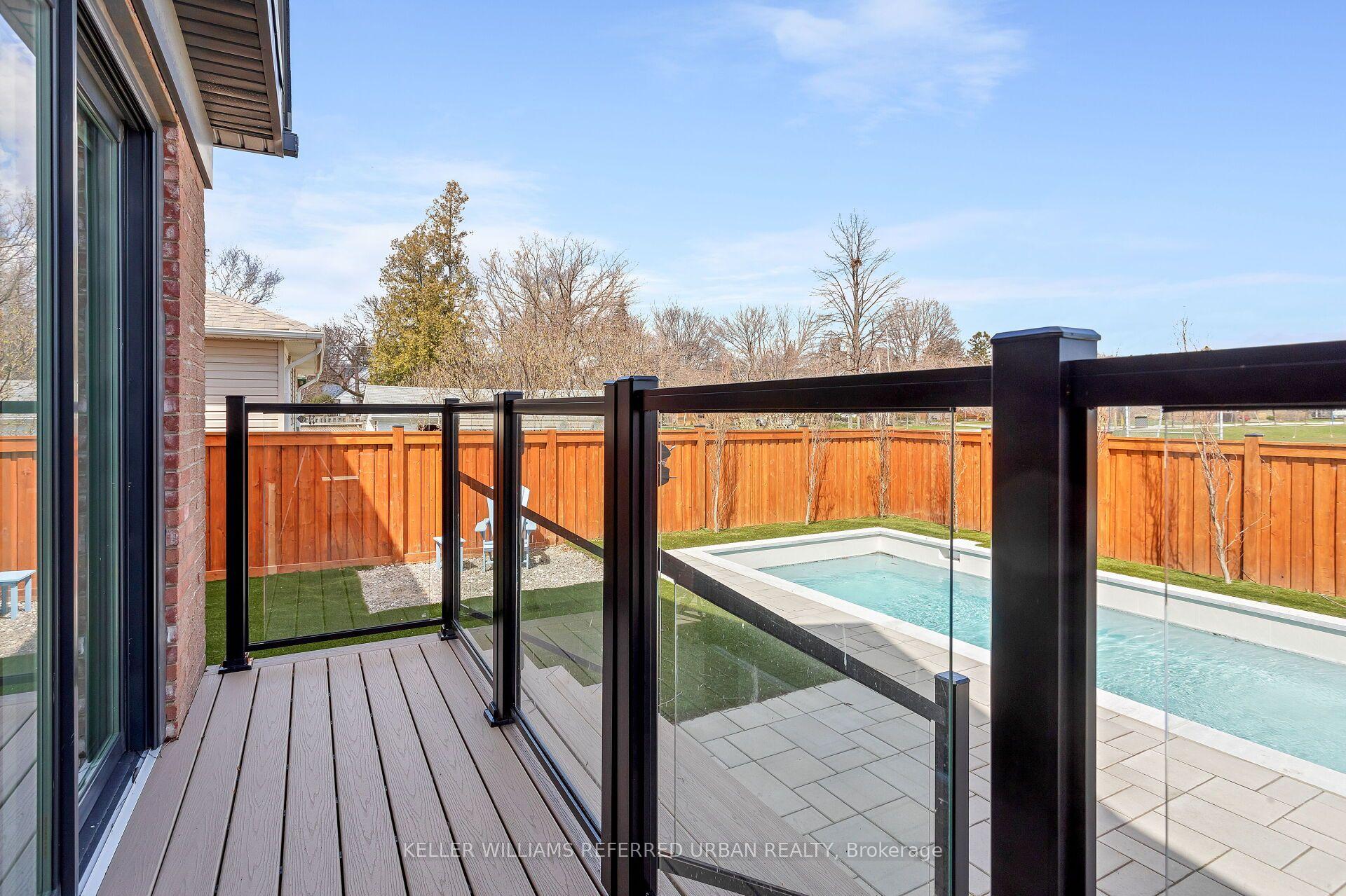 Photo 19 of 25 Delma Drive, Etobicoke, Alderwood — HOMEH