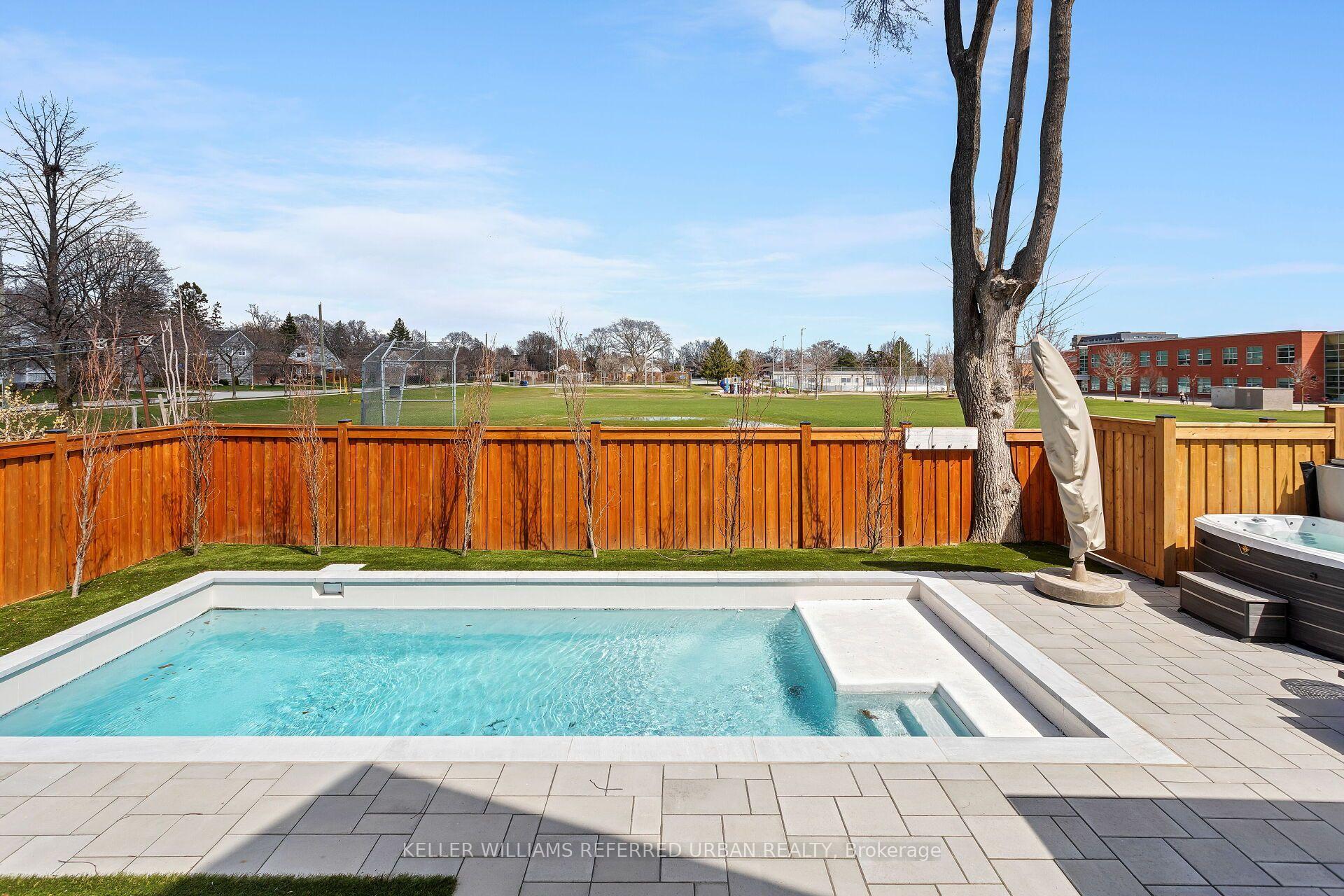Photo 20 of 25 Delma Drive, Etobicoke, Alderwood — HOMEH