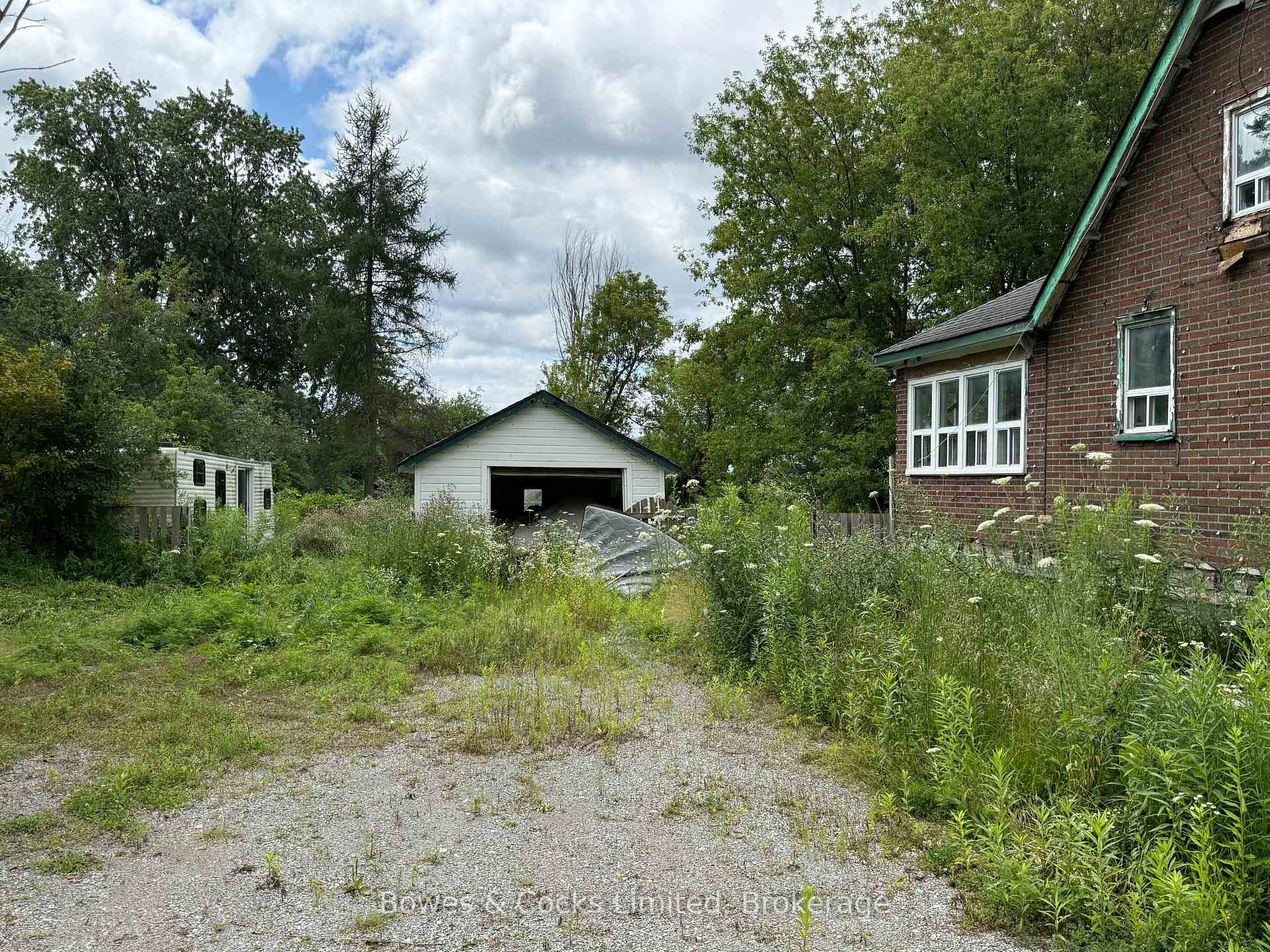 Photo 9 of 2145 Highway 2, Clarington, Bowmanville — HOMEH