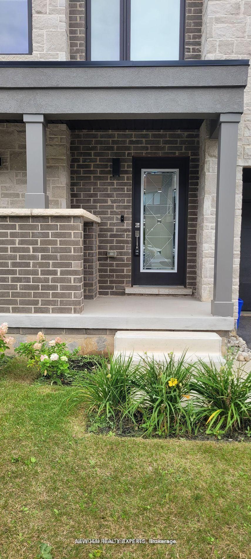 Photo 2 of 74 Windtree Way, Halton Hills, Georgetown — HOMEH
