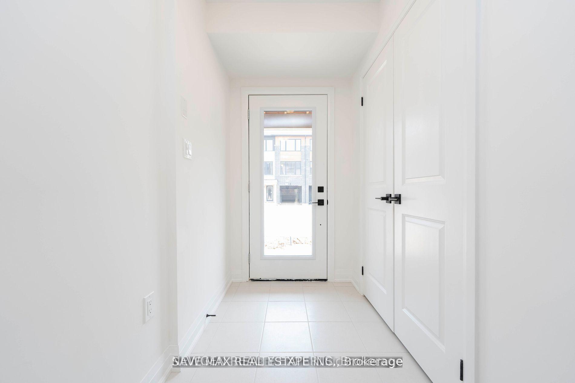Photo 4 of 74 Windtree Way, Halton Hills, Georgetown — HOMEH
