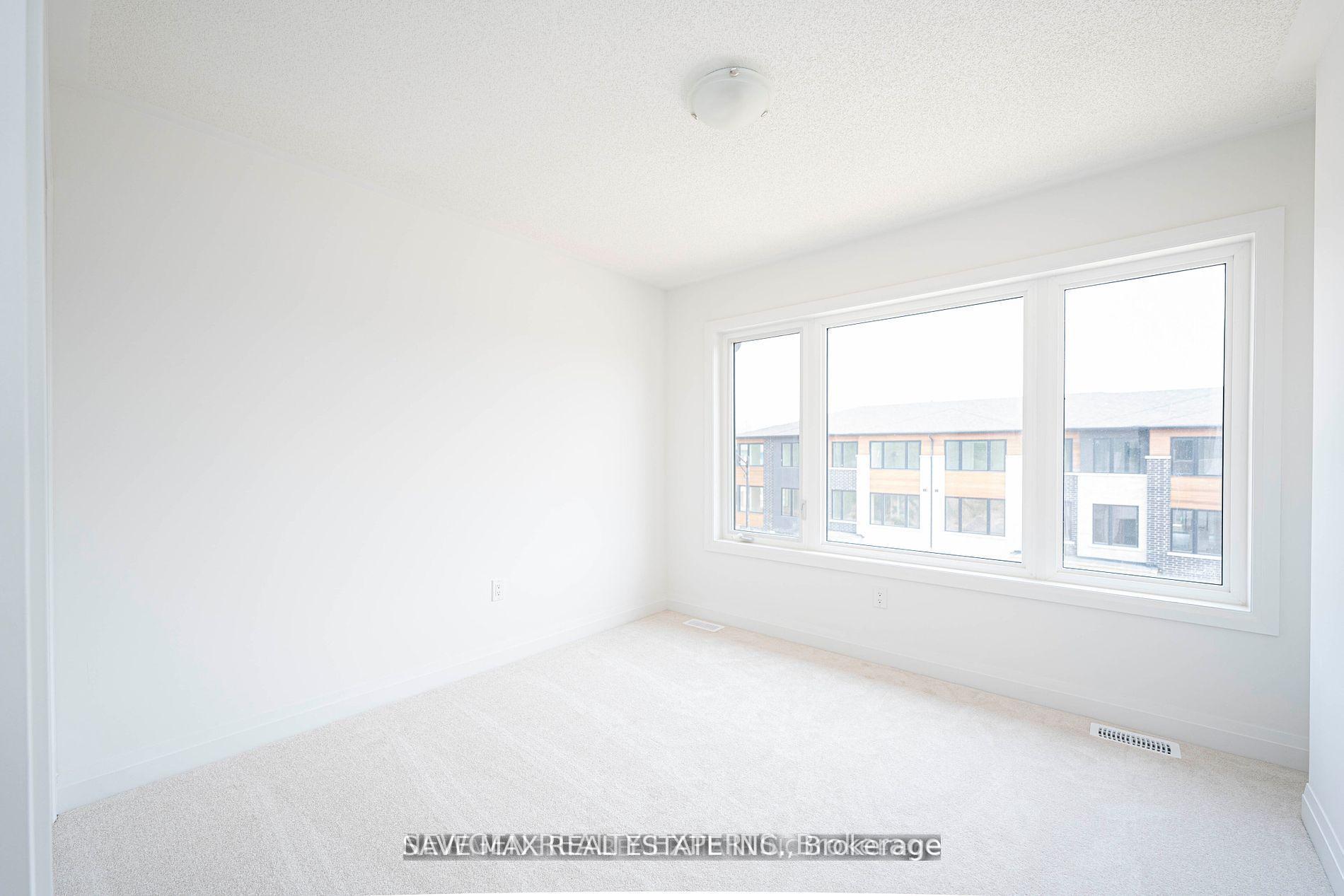 Photo 15 of 74 Windtree Way, Halton Hills, Georgetown — HOMEH