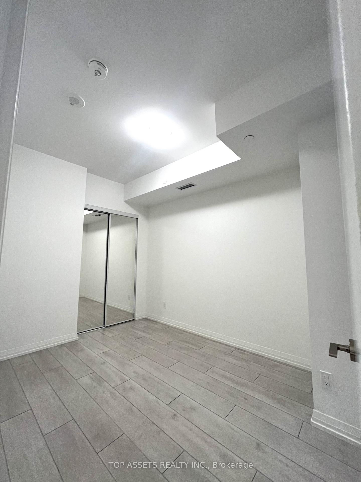 Photo 11 of Unit 608, 400 King Street W, Toronto, Waterfront Communities — HOMEH