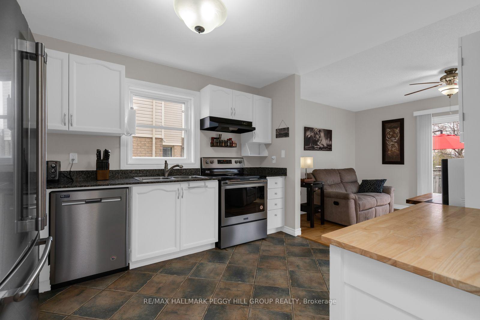 Photo 3 of 45 Ward Drive, Barrie, Painswick North — HOMEH