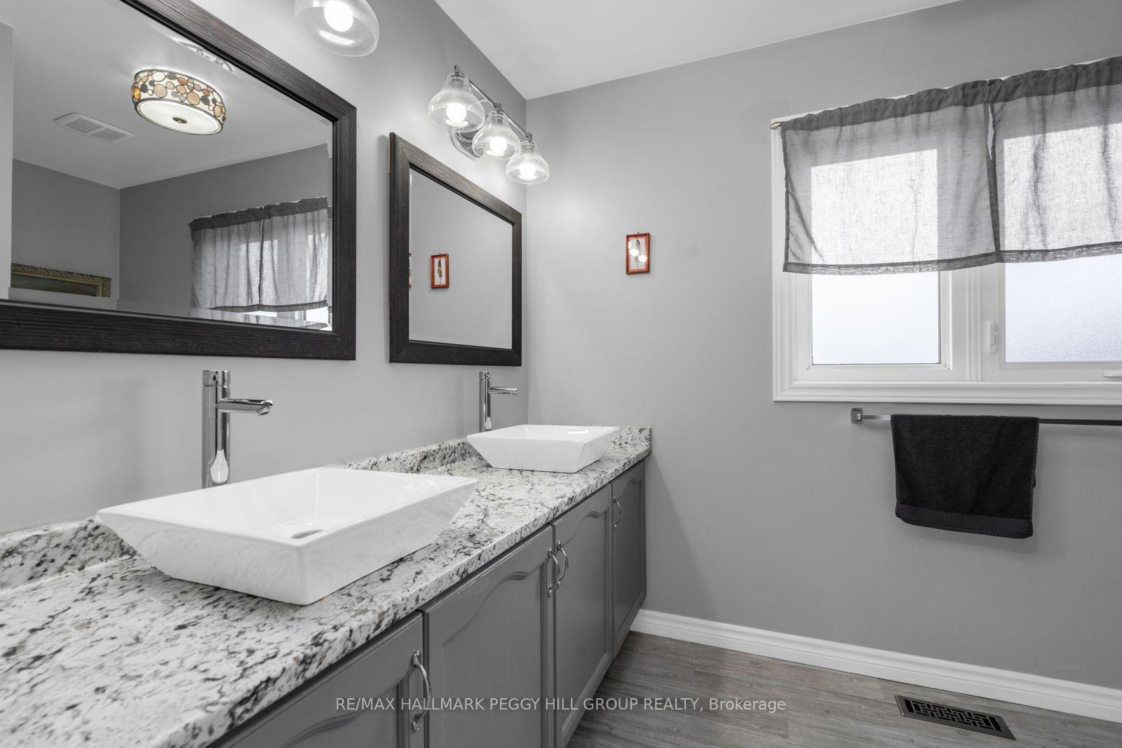 Photo 12 of 45 Ward Drive, Barrie, Painswick North — HOMEH
