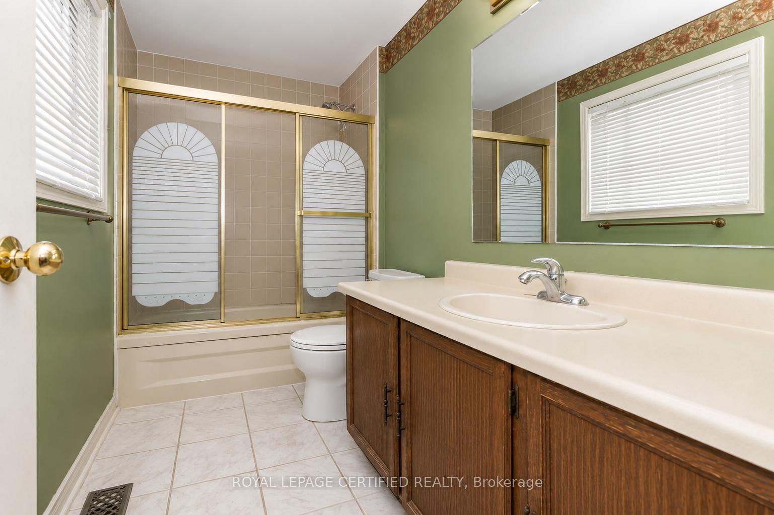 Photo 13 of 11 Pearson Road, Brampton, Fletcher's West — HOMEH