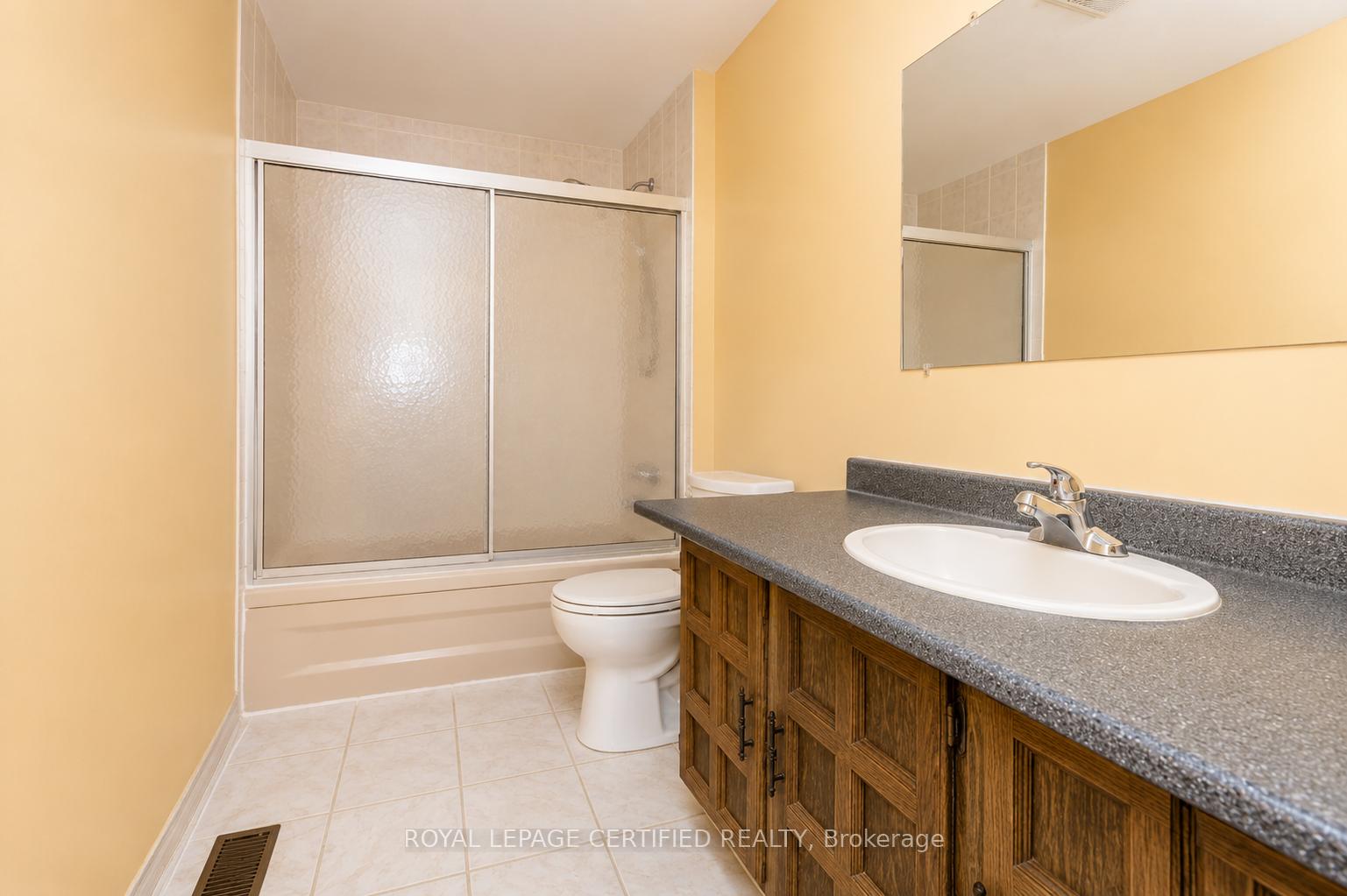 Photo 15 of 11 Pearson Road, Brampton, Fletcher's West — HOMEH