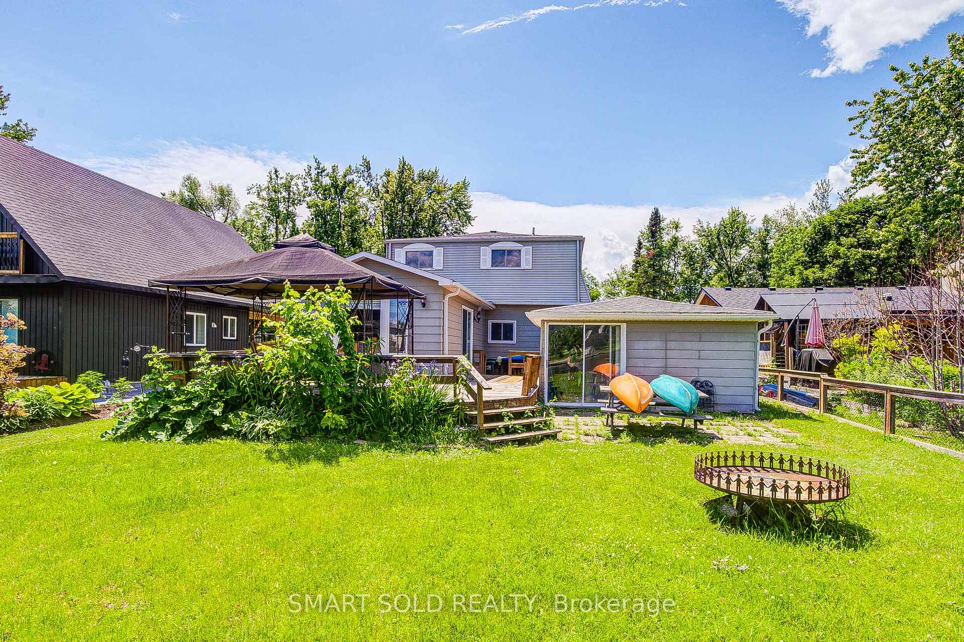 Photo 3 of 75 Lake Avenue, Ramara, Brechin — HOMEH