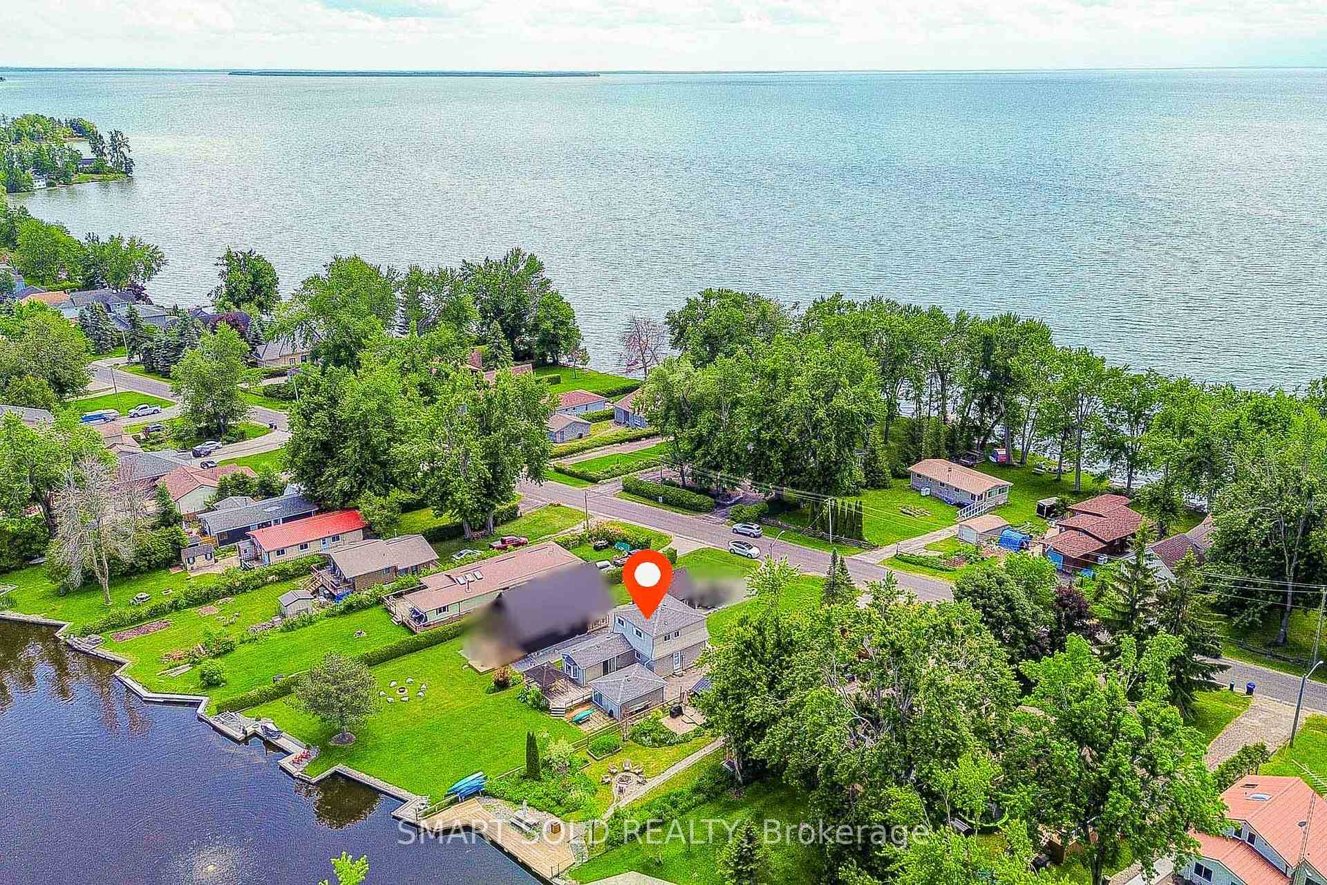 Photo 4 of 75 Lake Avenue, Ramara, Brechin — HOMEH