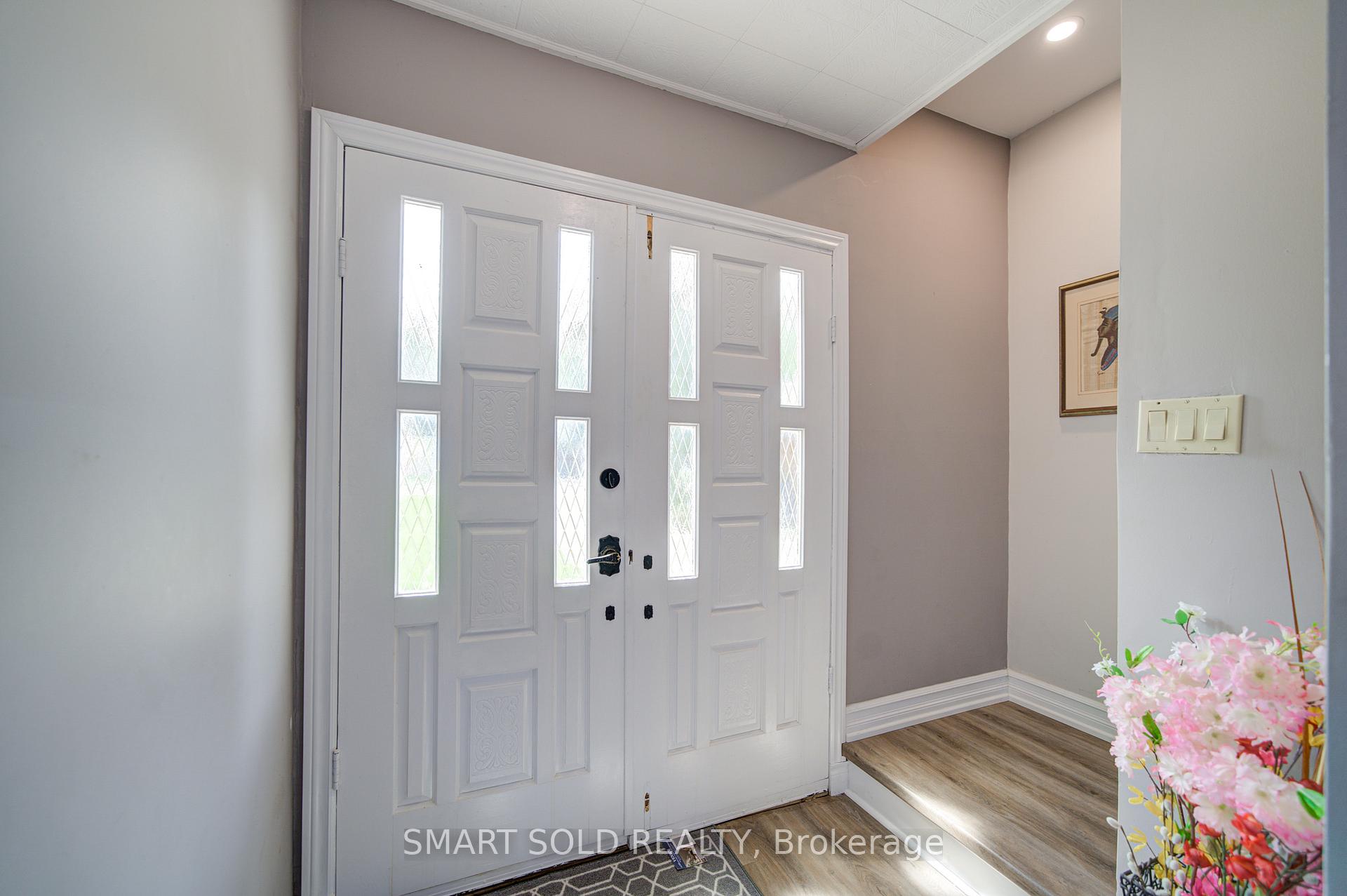 Photo 10 of 75 Lake Avenue, Ramara, Brechin — HOMEH