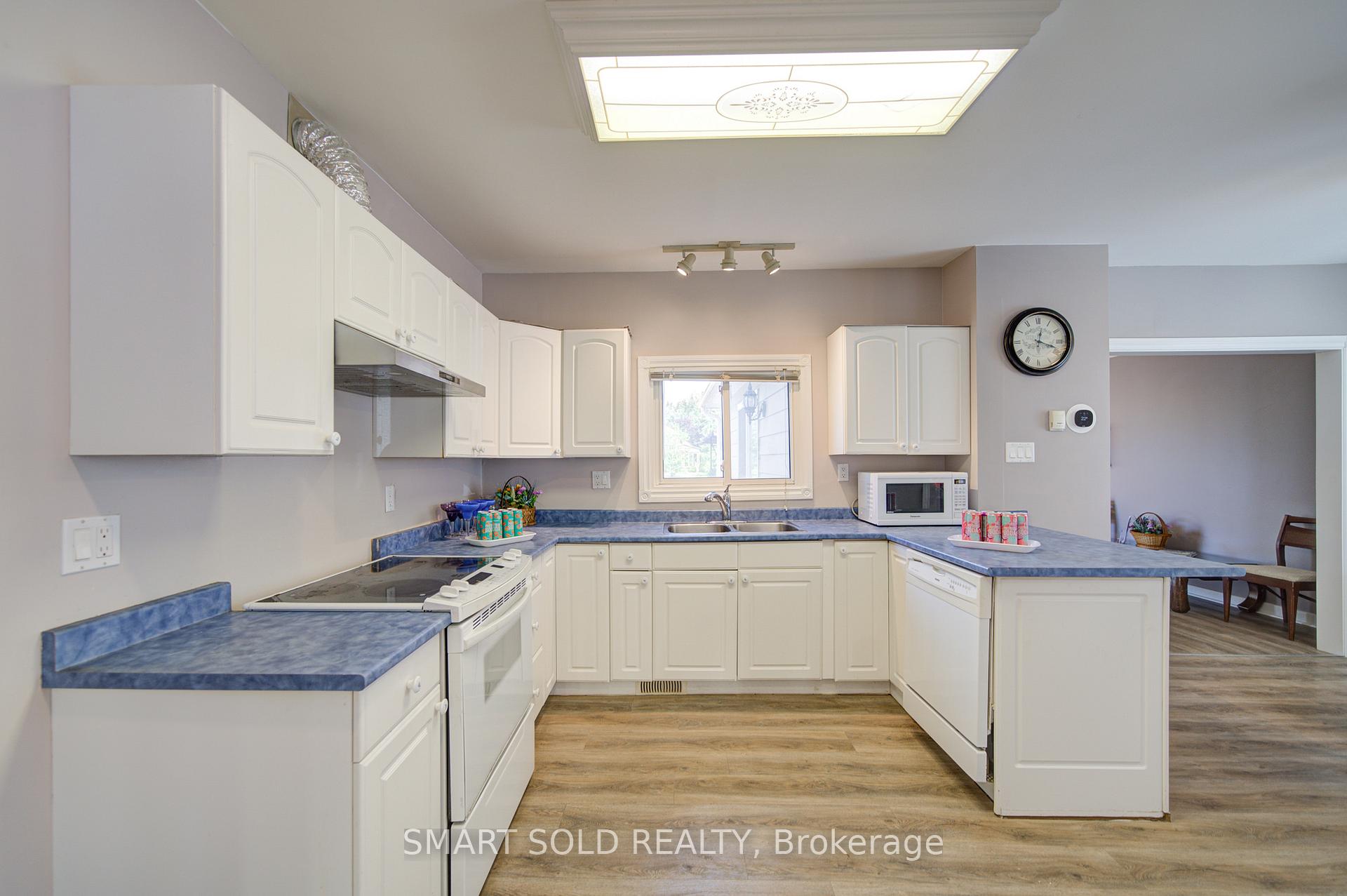 Photo 14 of 75 Lake Avenue, Ramara, Brechin — HOMEH