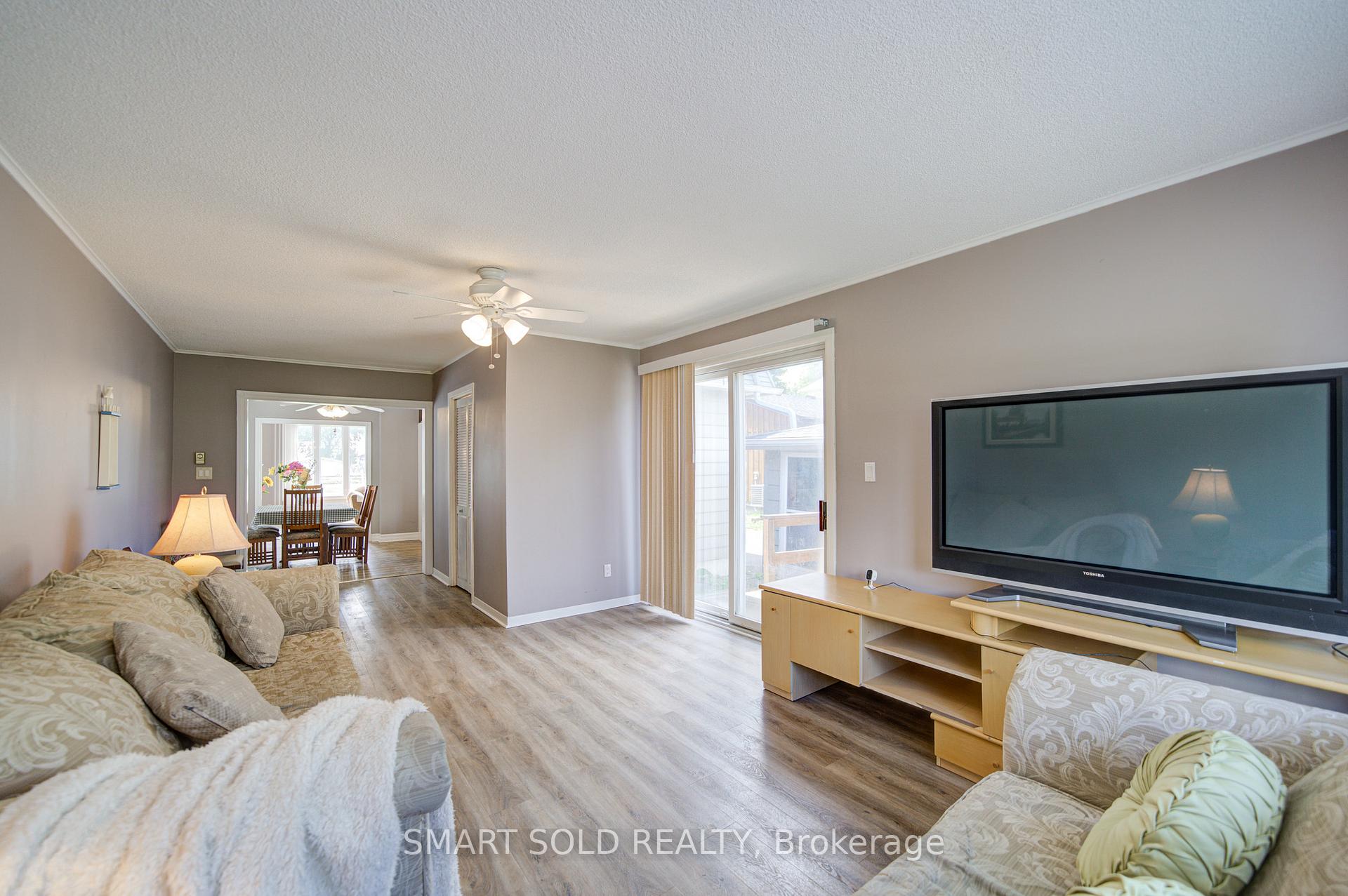 Photo 17 of 75 Lake Avenue, Ramara, Brechin — HOMEH