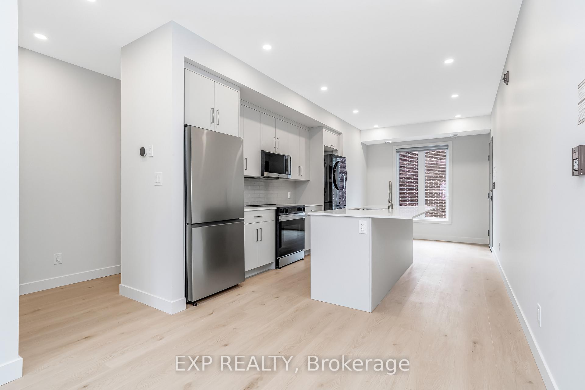 Photo 3 of Unit 4, 1267 Summerville Avenue, Ottawa, Carlington — HOMEH