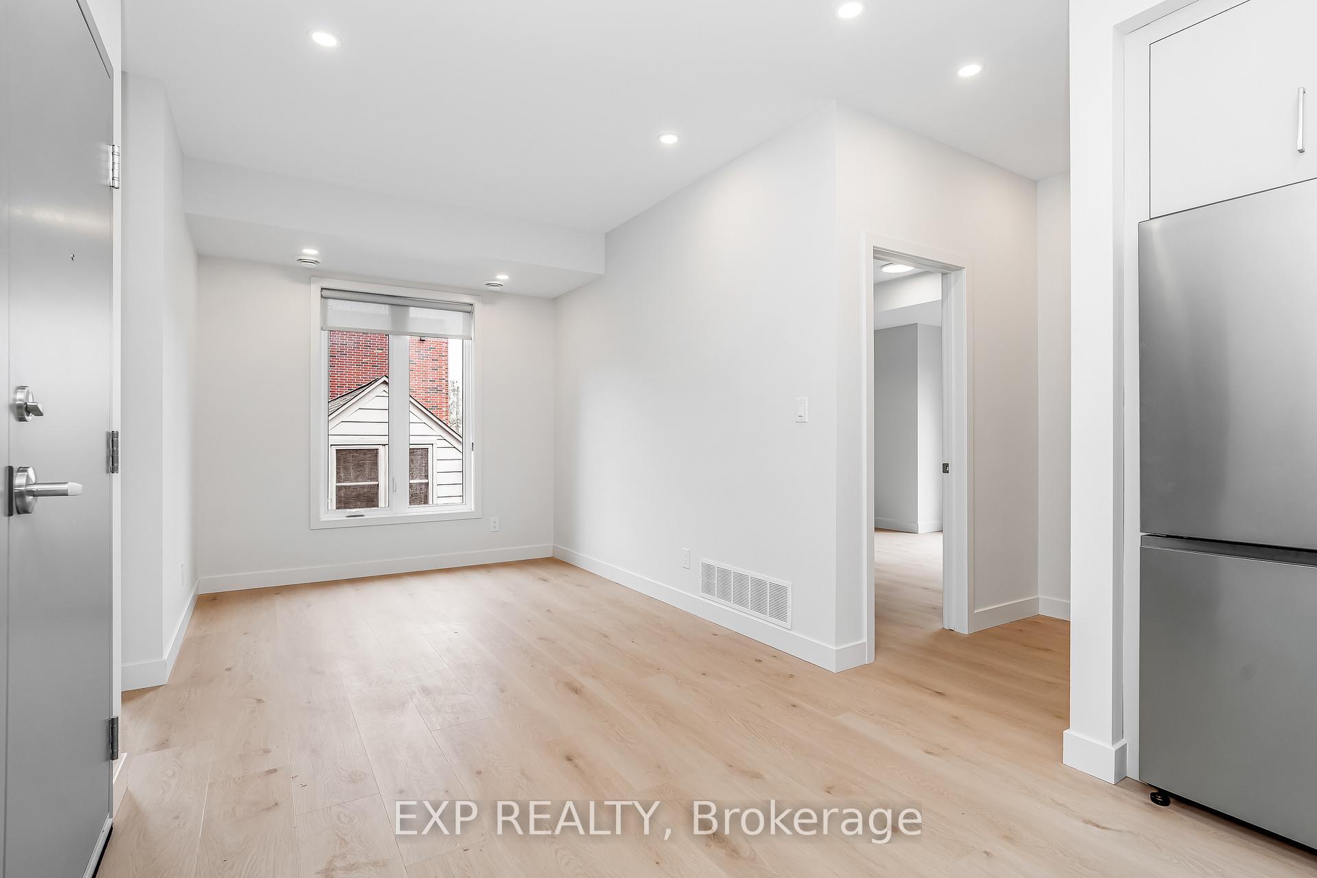 Photo 10 of Unit 4, 1267 Summerville Avenue, Ottawa, Carlington — HOMEH
