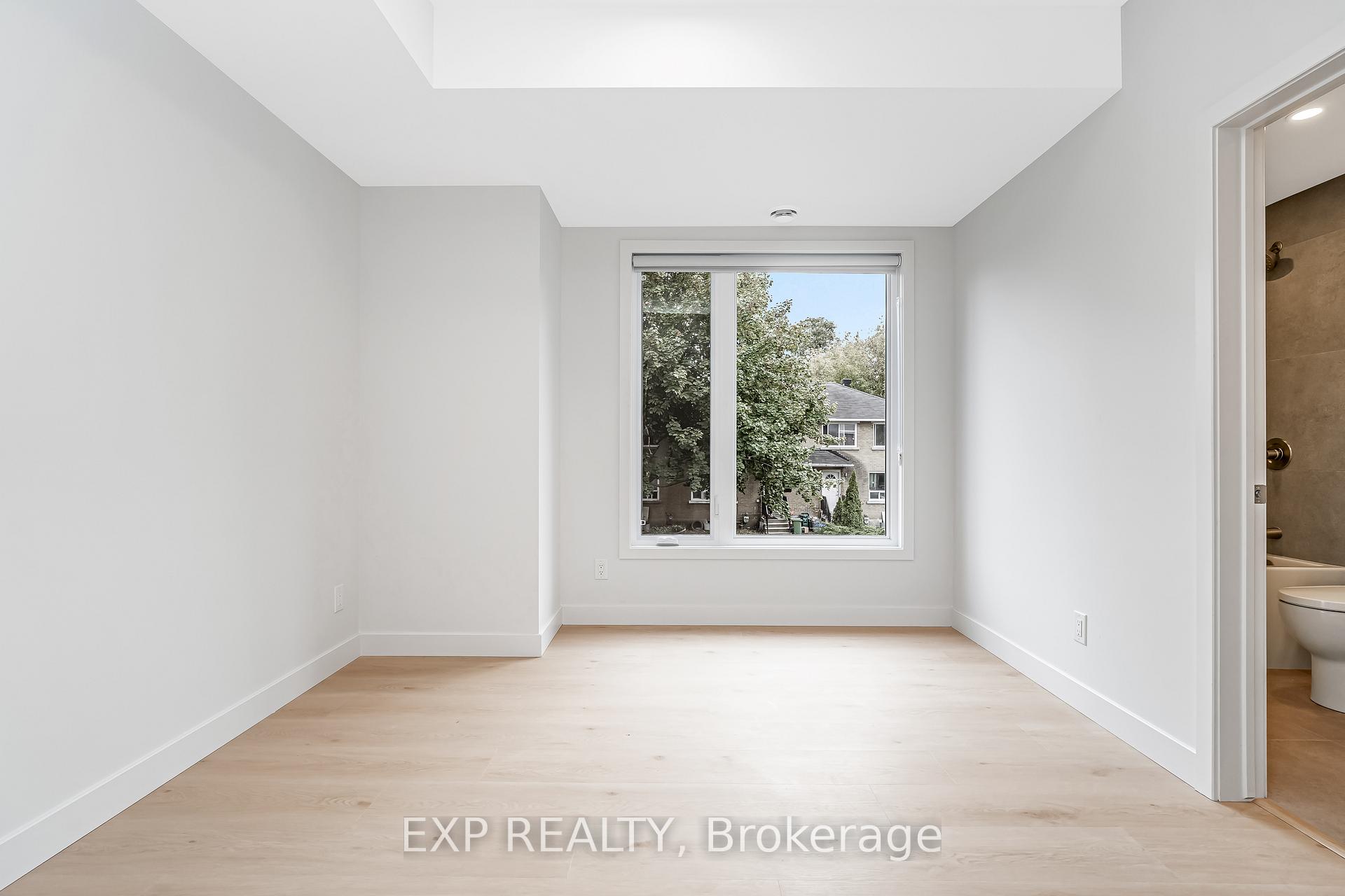 Photo 12 of Unit 4, 1267 Summerville Avenue, Ottawa, Carlington — HOMEH