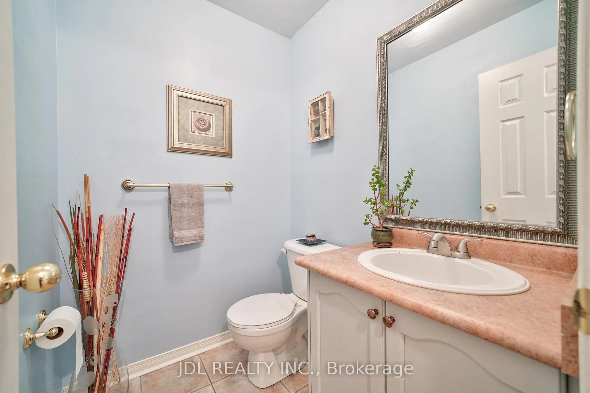 Photo 7 of 20 Tulle Avenue, Vaughan, Vellore Village — HOMEH