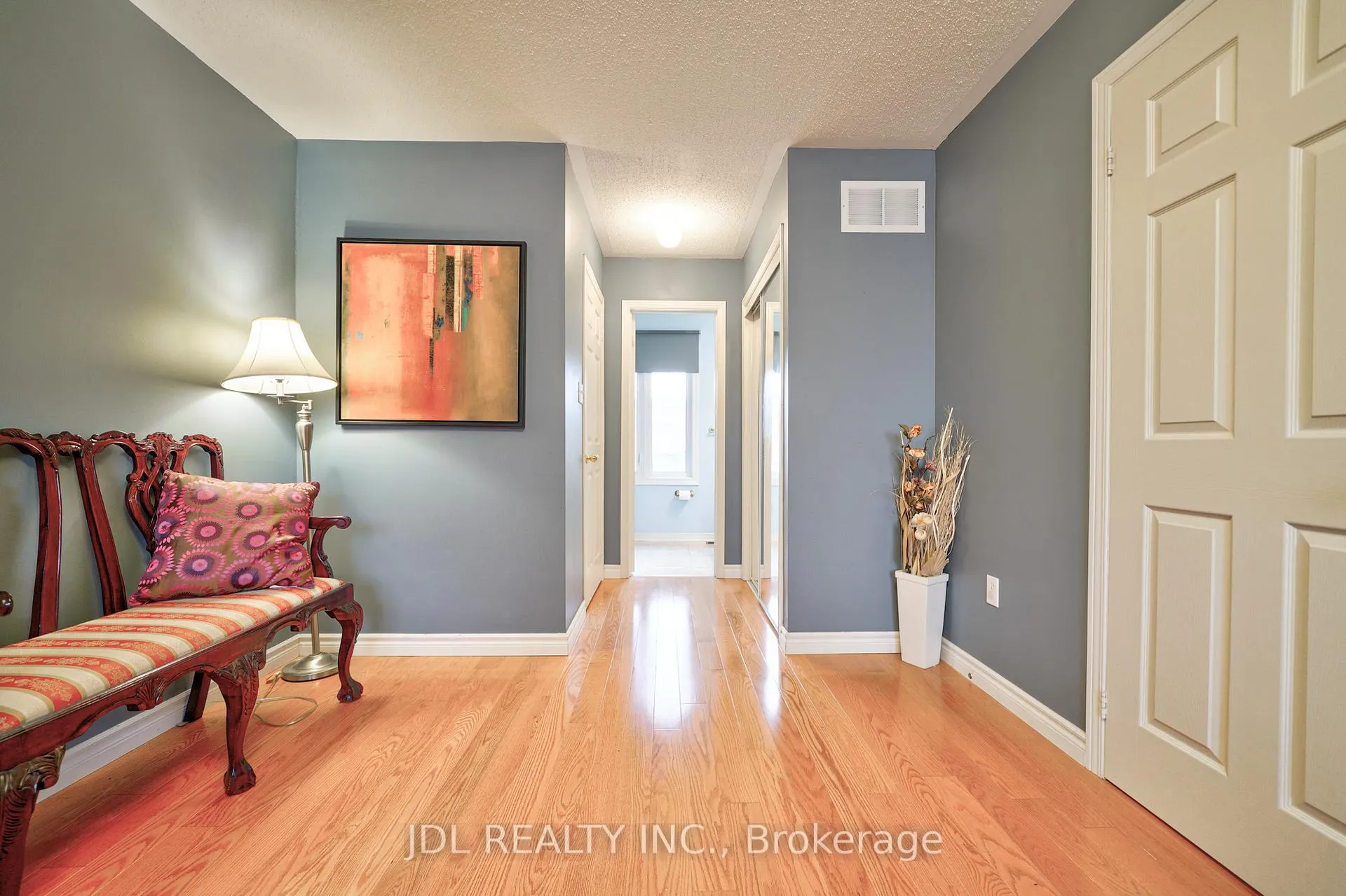 Photo 17 of 20 Tulle Avenue, Vaughan, Vellore Village — HOMEH