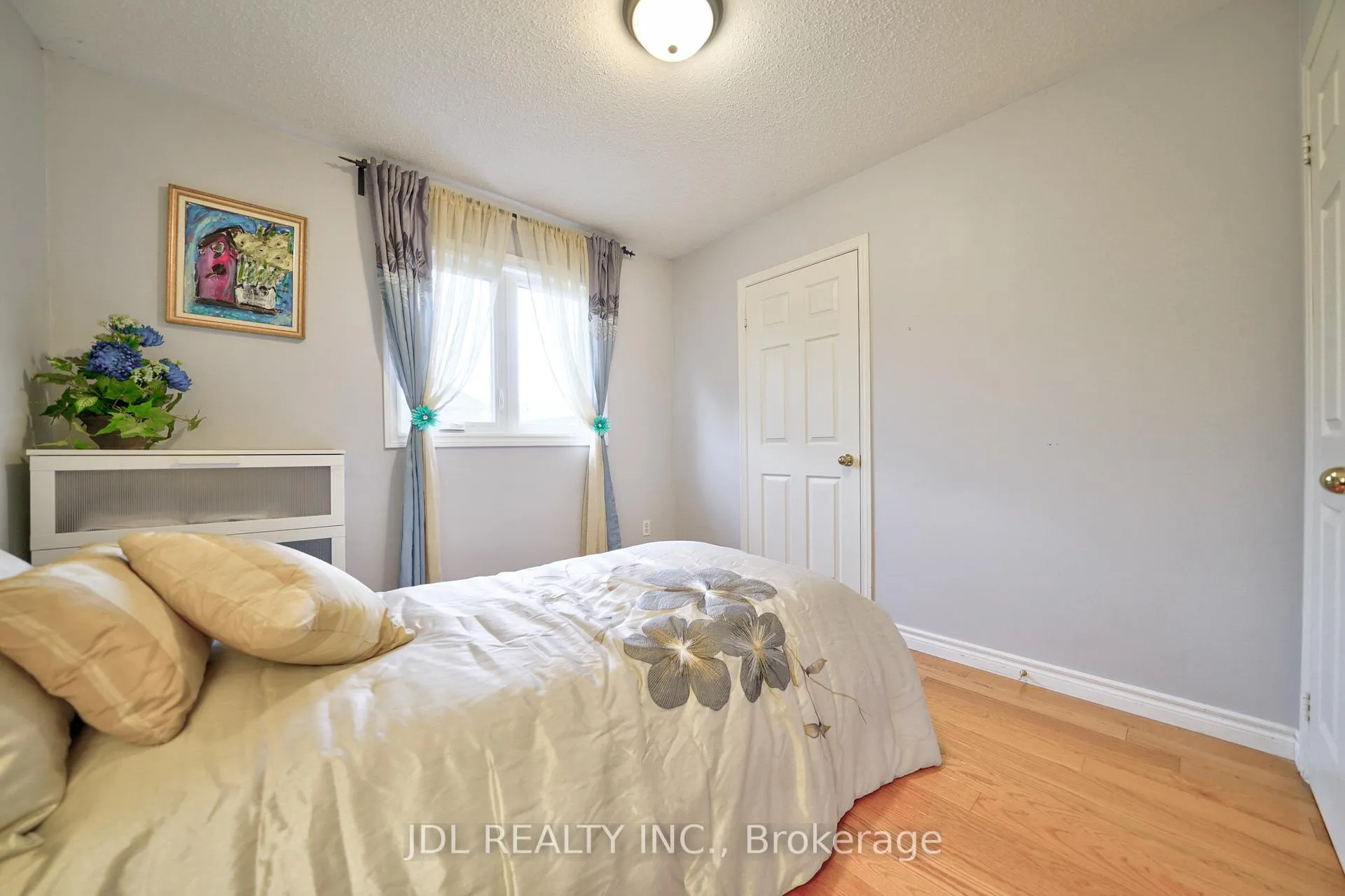 Photo 24 of 20 Tulle Avenue, Vaughan, Vellore Village — HOMEH