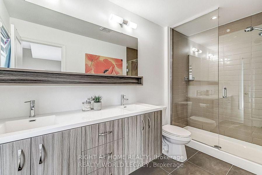 Photo 12 of 3108 Postridge Drive, Oakville, Joshua Meadows — HOMEH