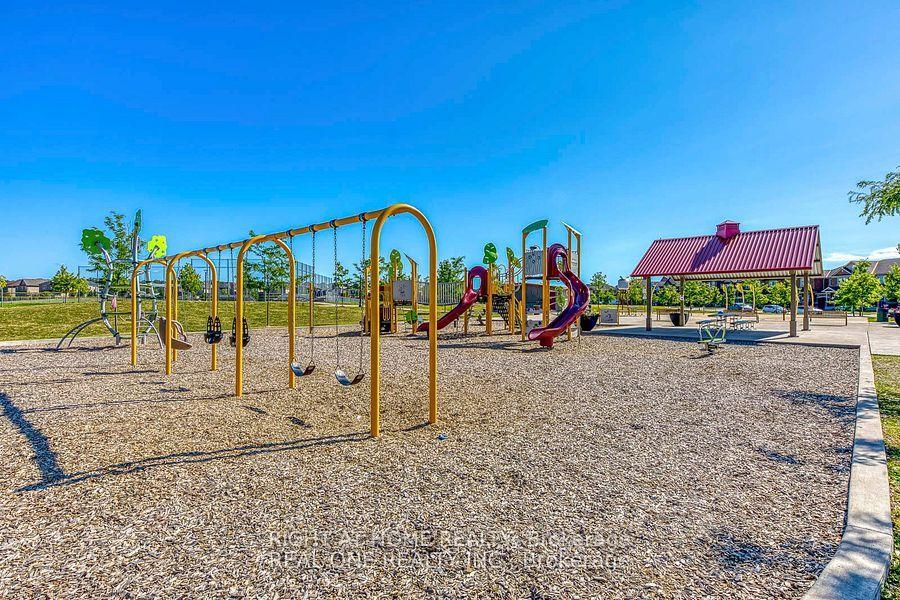 Photo 26 of 3108 Postridge Drive, Oakville, Joshua Meadows — HOMEH