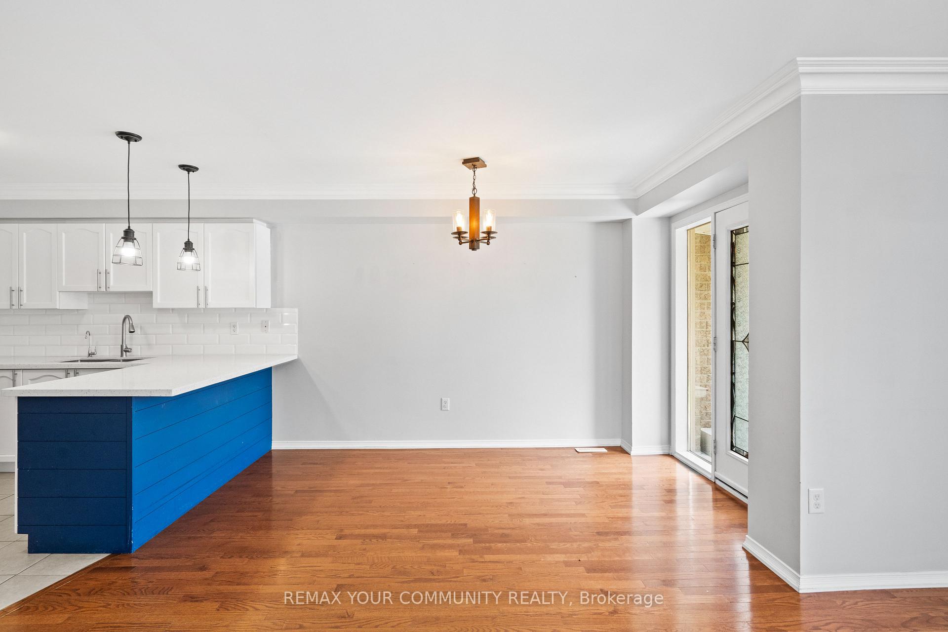 Photo 9 of 18 Telstar Way, Whitby, Brooklin — HOMEH
