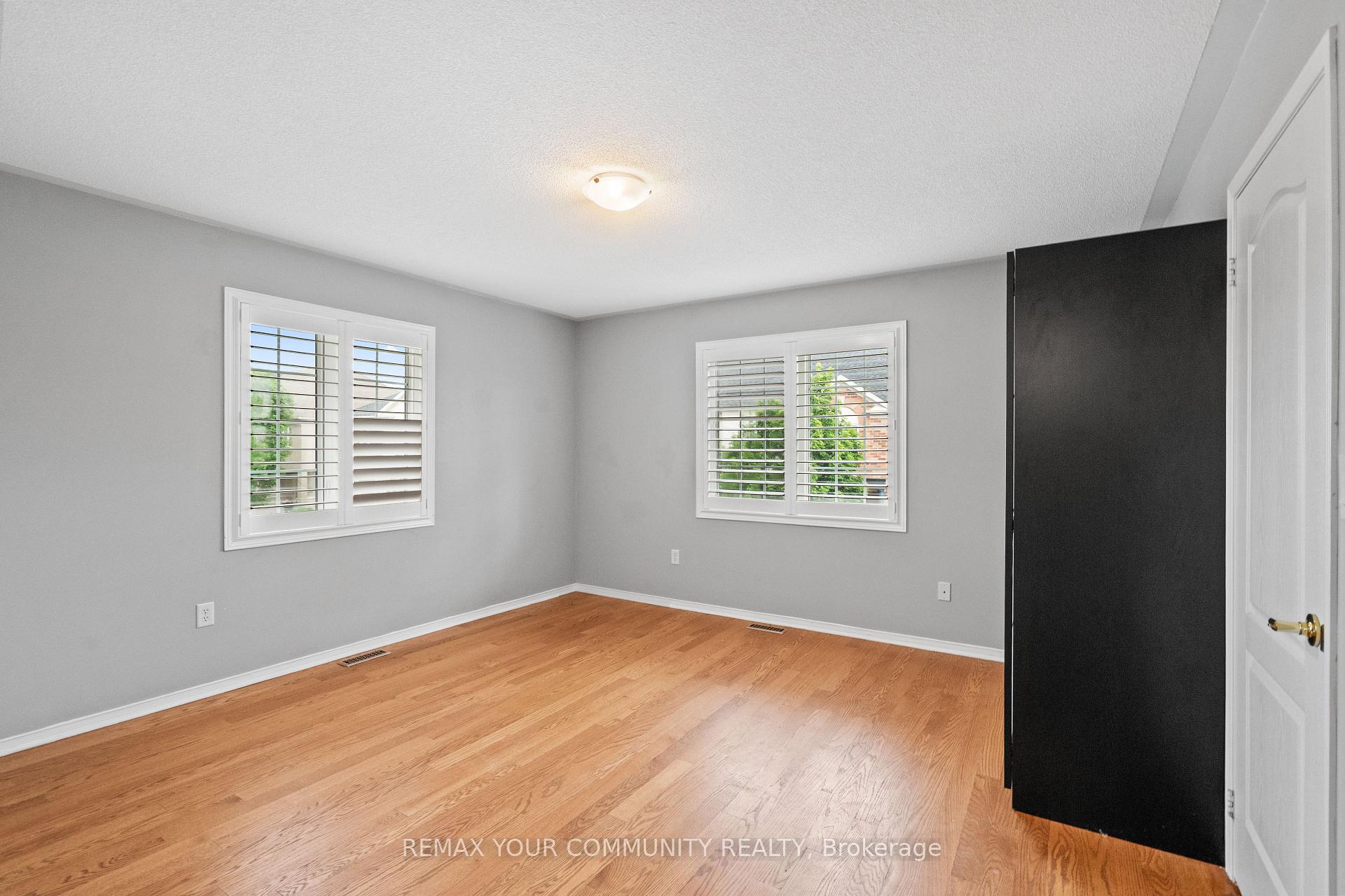 Photo 21 of 18 Telstar Way, Whitby, Brooklin — HOMEH