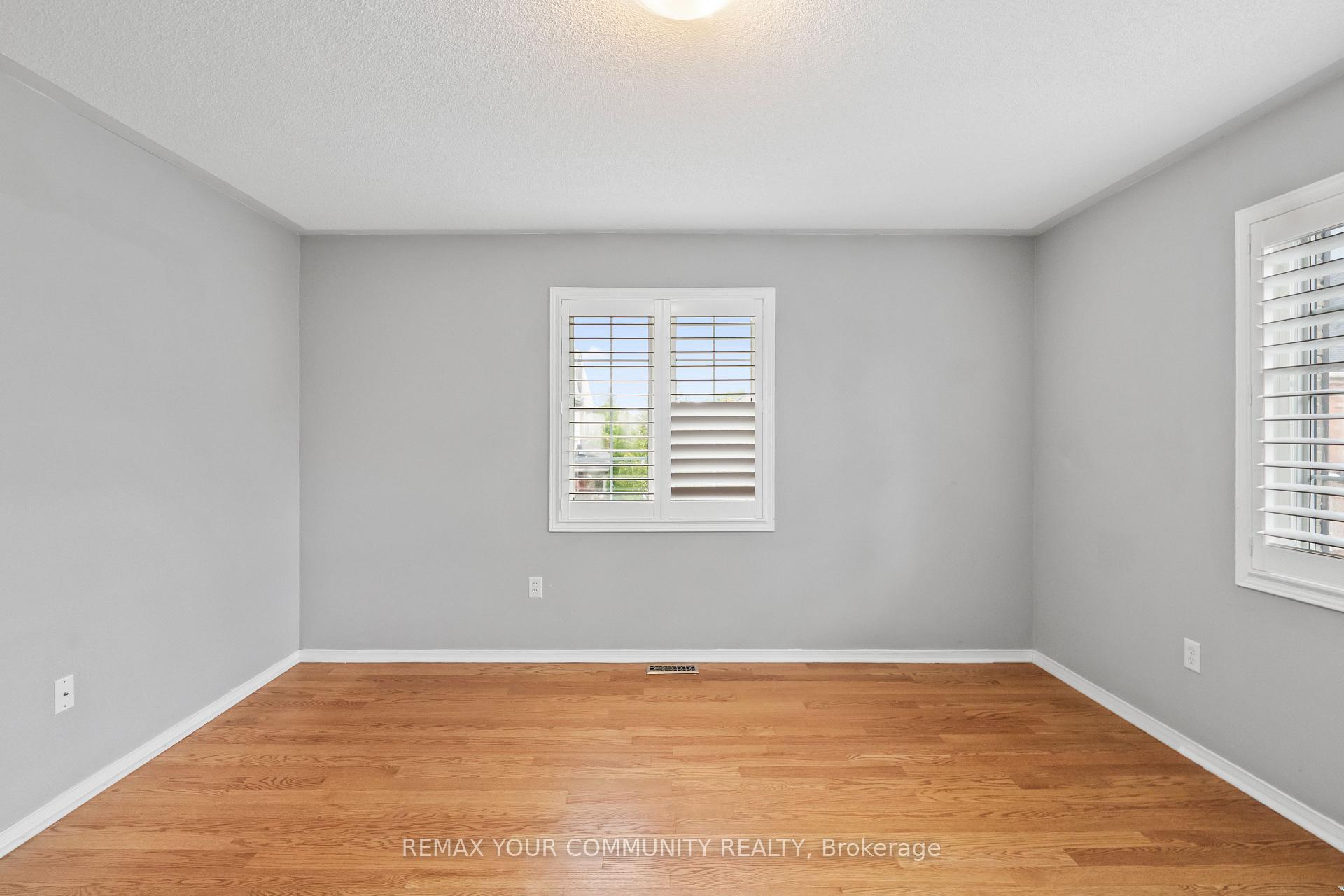 Photo 22 of 18 Telstar Way, Whitby, Brooklin — HOMEH