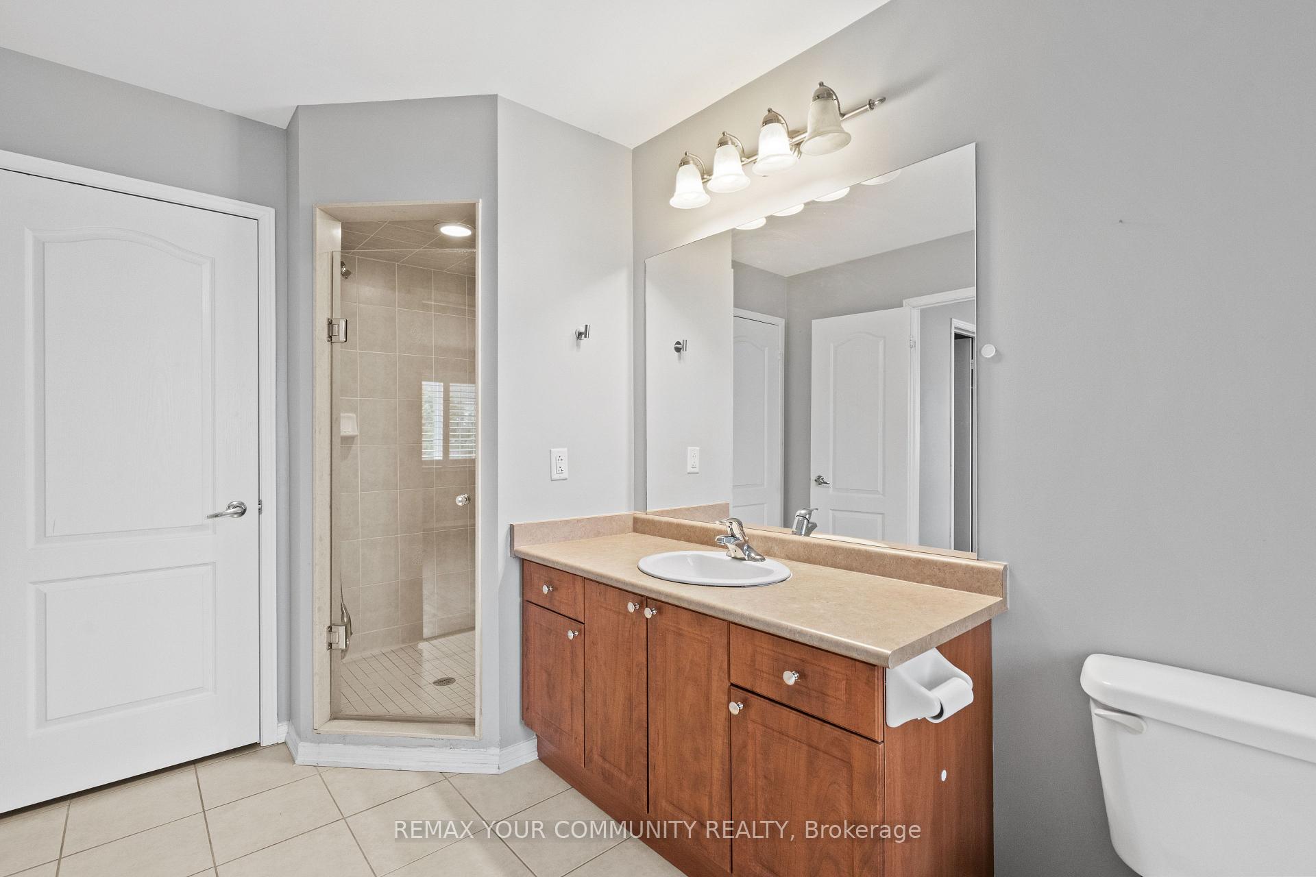 Photo 24 of 18 Telstar Way, Whitby, Brooklin — HOMEH