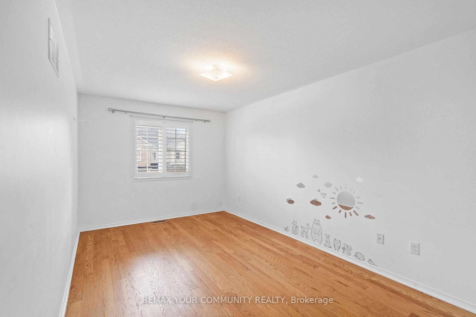 Photo 27 of 18 Telstar Way, Whitby, Brooklin — HOMEH