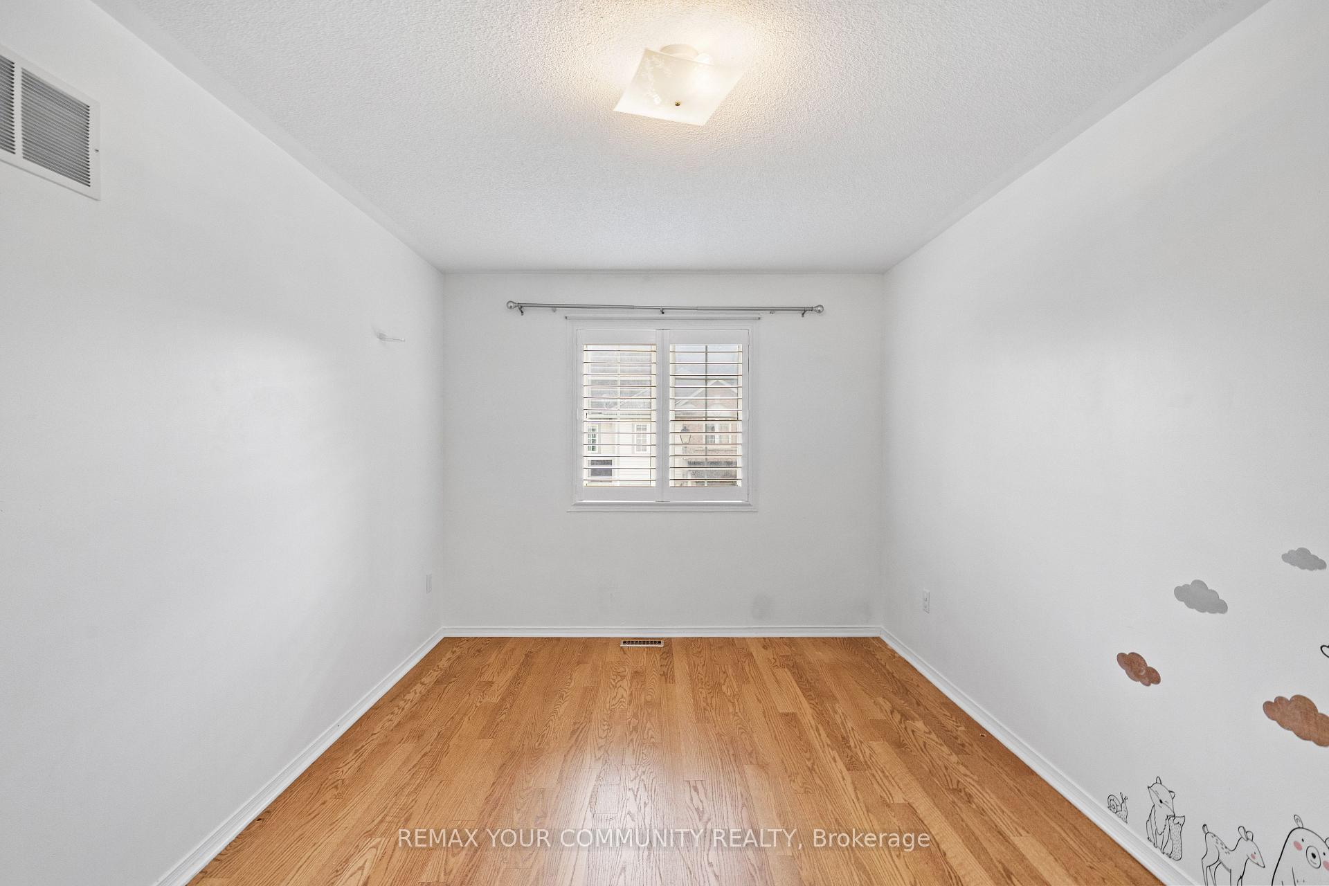 Photo 28 of 18 Telstar Way, Whitby, Brooklin — HOMEH